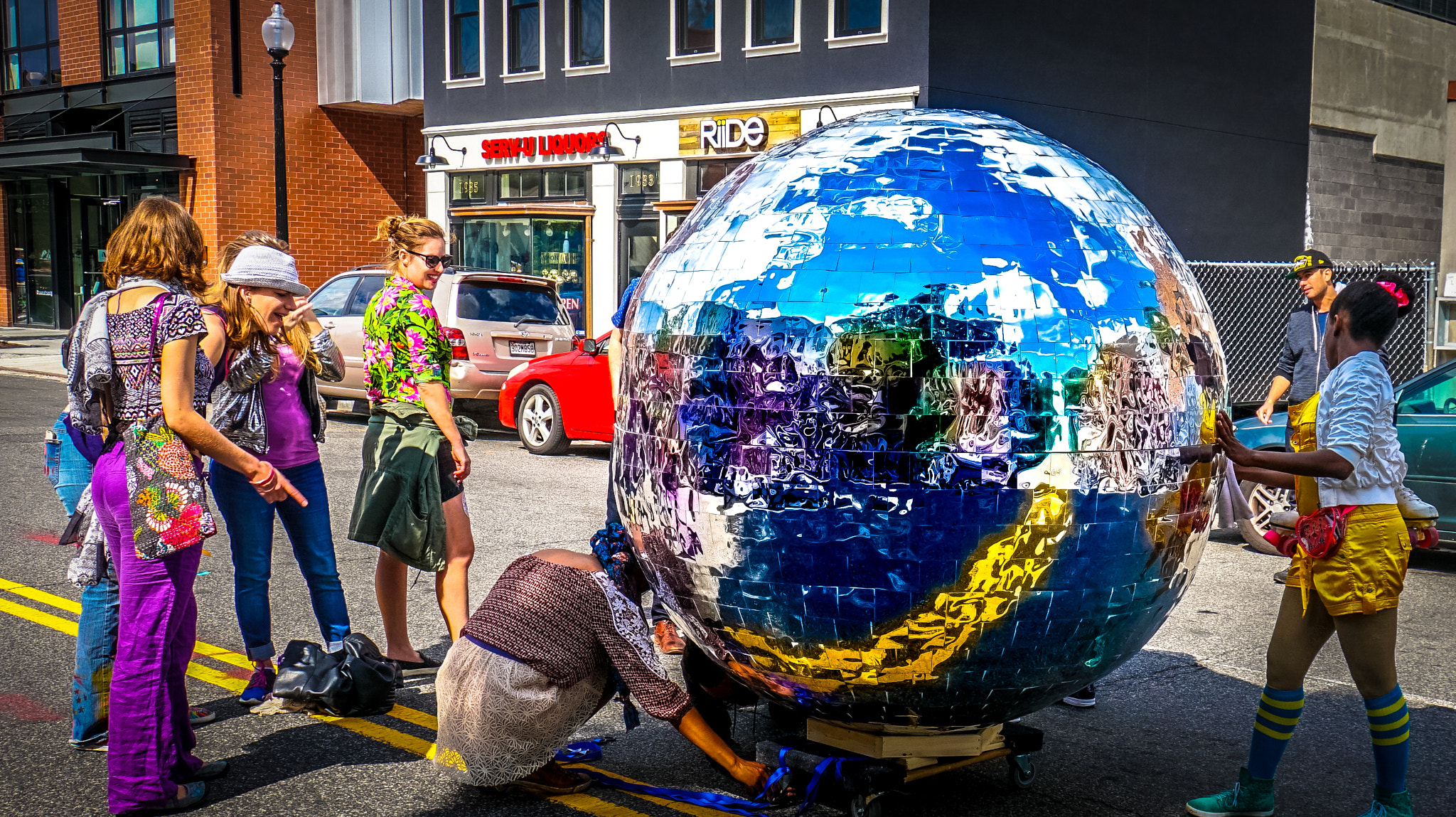 Sony a6300 + Sony E 18-200mm F3.5-6.3 OSS sample photo. 2016.05.07 funk parade washington, dc usa  04641 photography