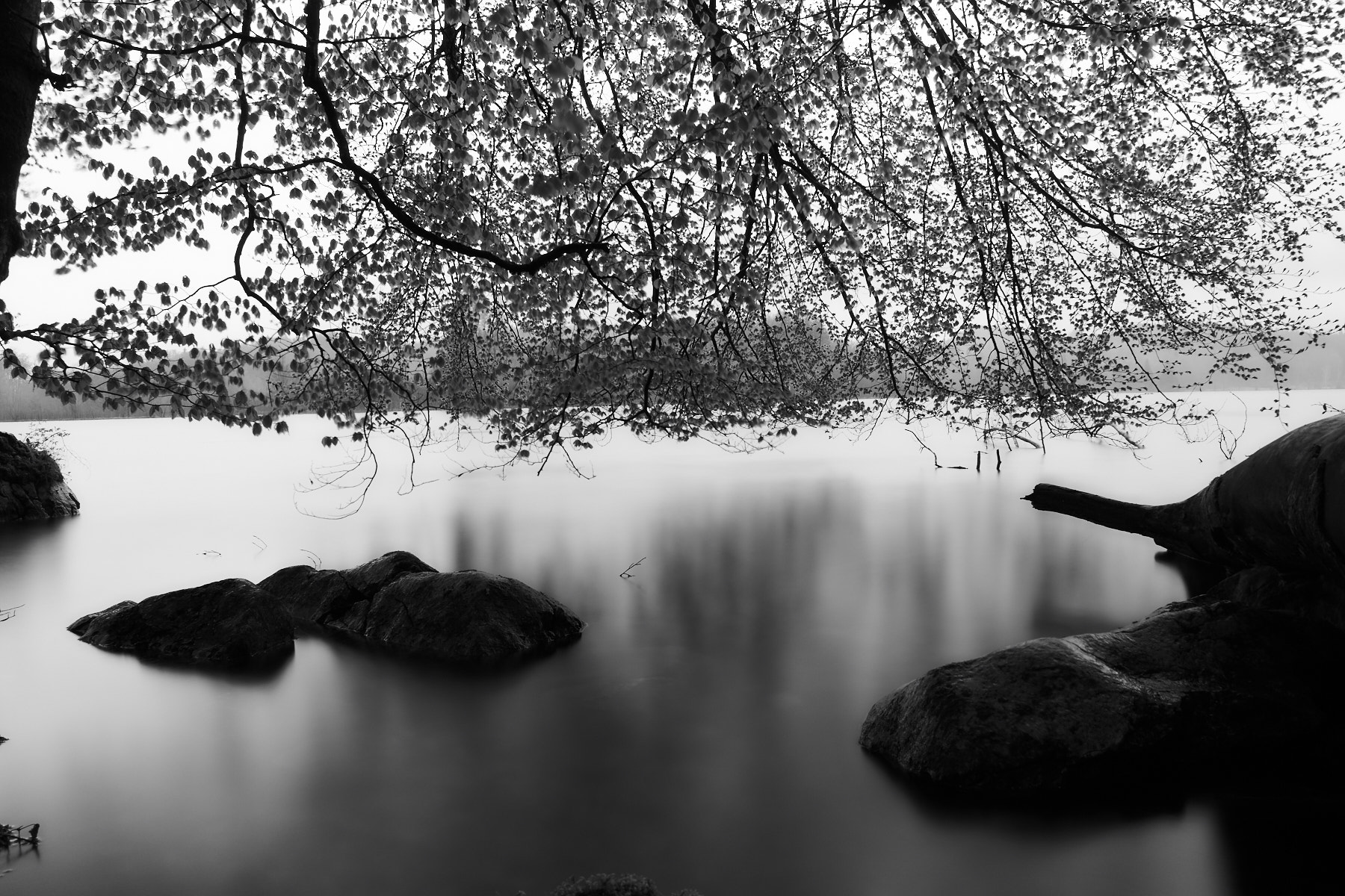 35-70mm F4 sample photo. Lake maclu - long exposure photography