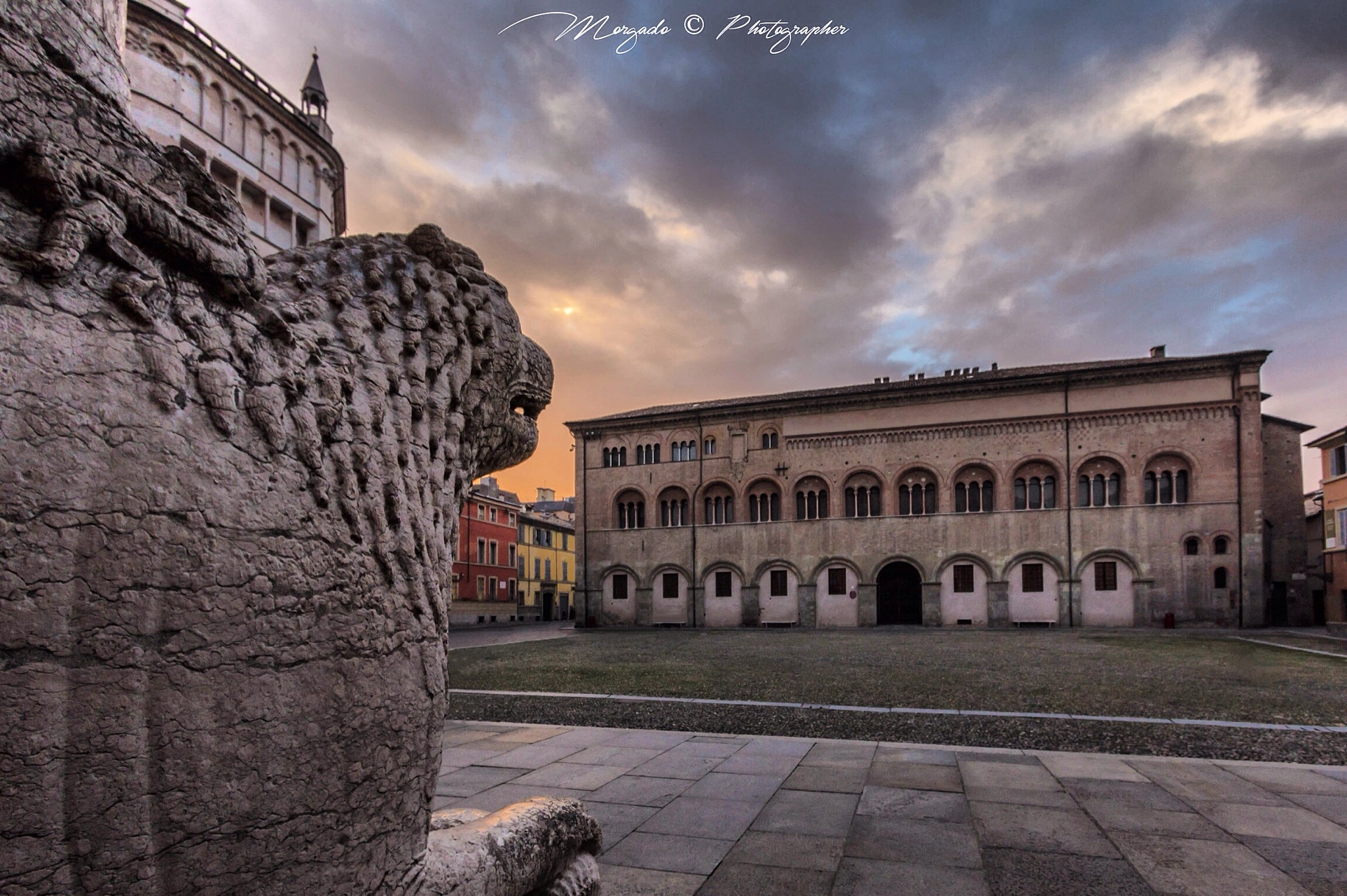 Canon EF-S 10-22mm F3.5-4.5 USM sample photo. Parma..piazza del duomo photography