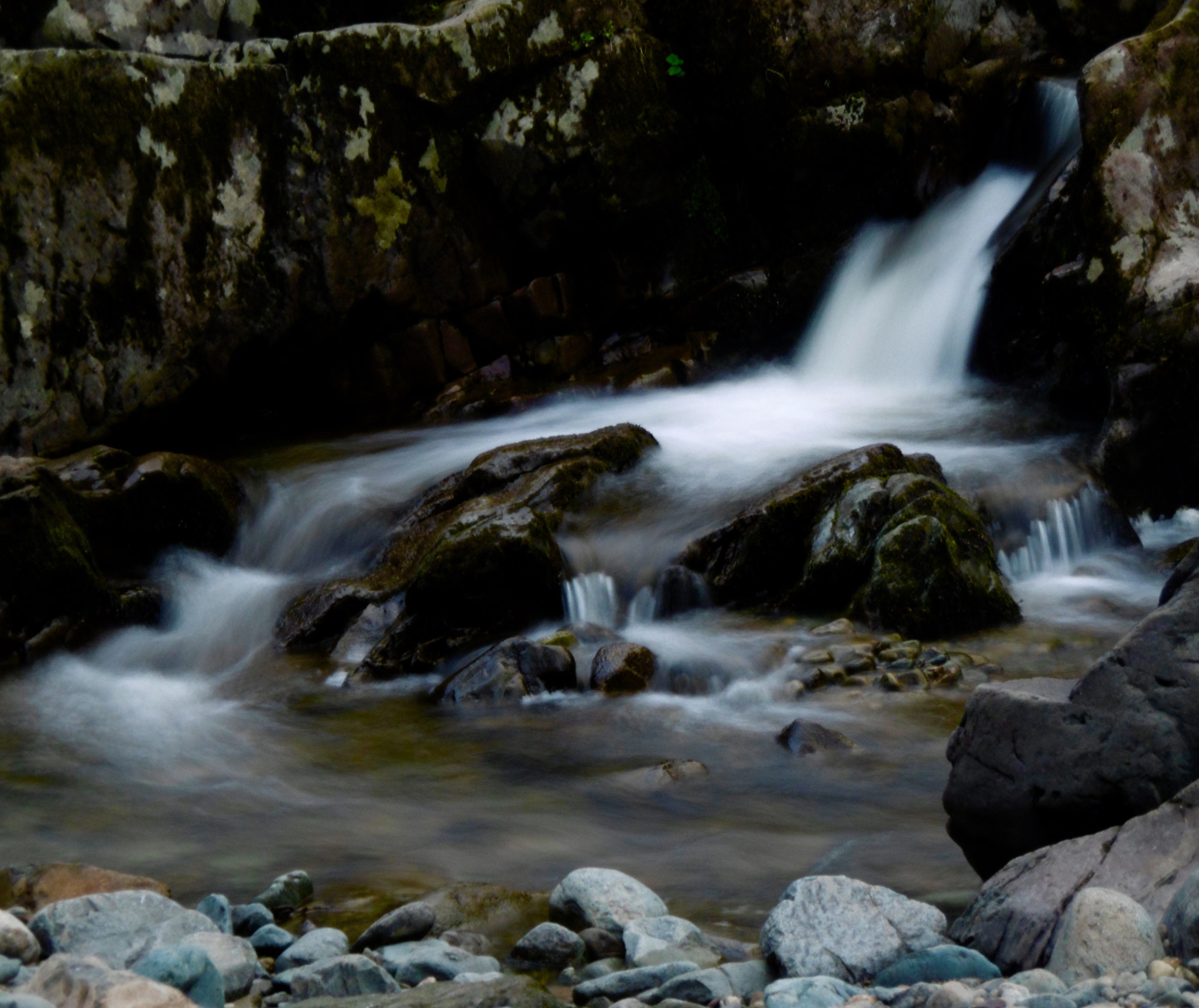 Panasonic DMC-SZ8 sample photo. Water fall lake district photography