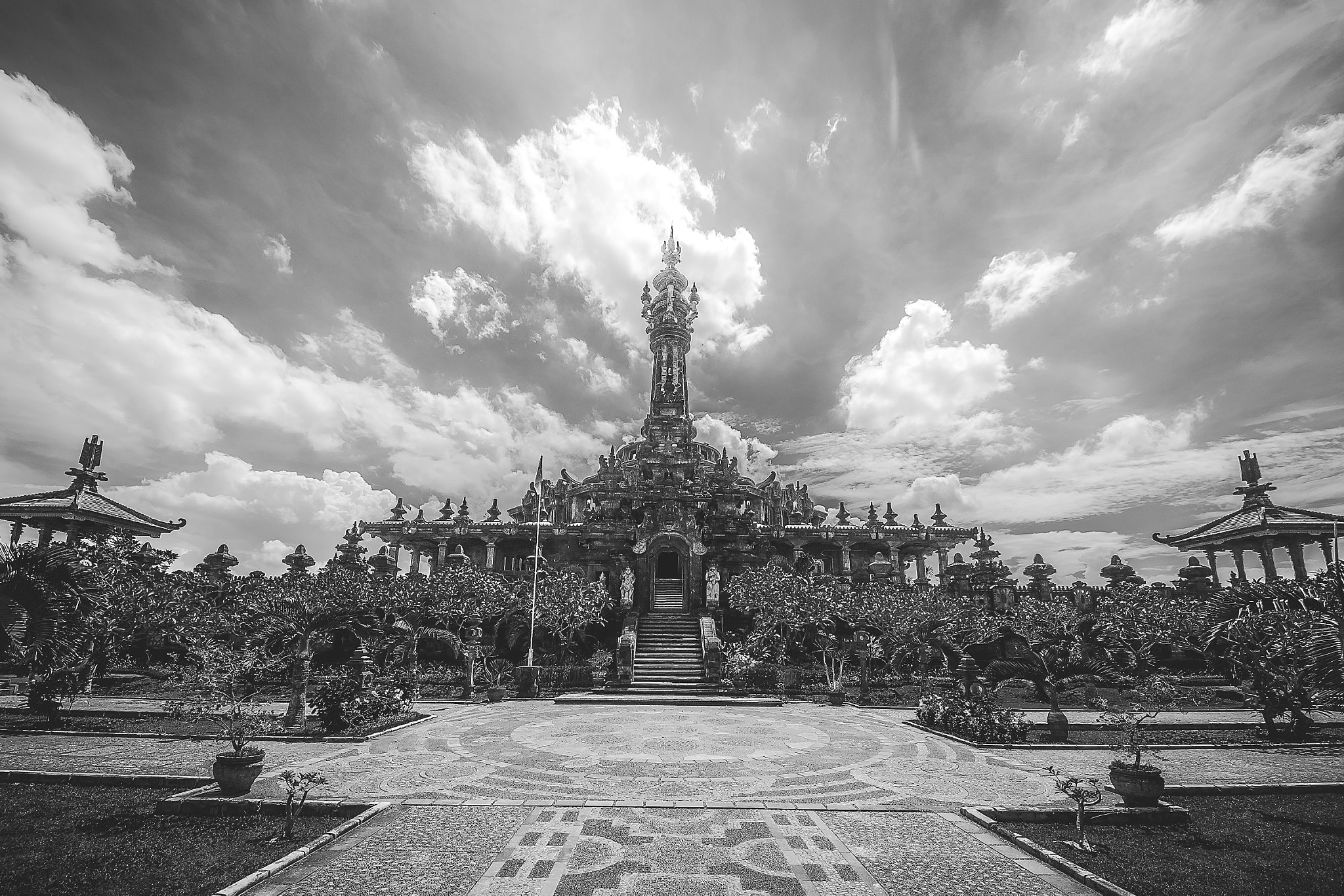Sigma 8-16mm F4.5-5.6 DC HSM sample photo. Bajra sandhi monument photography