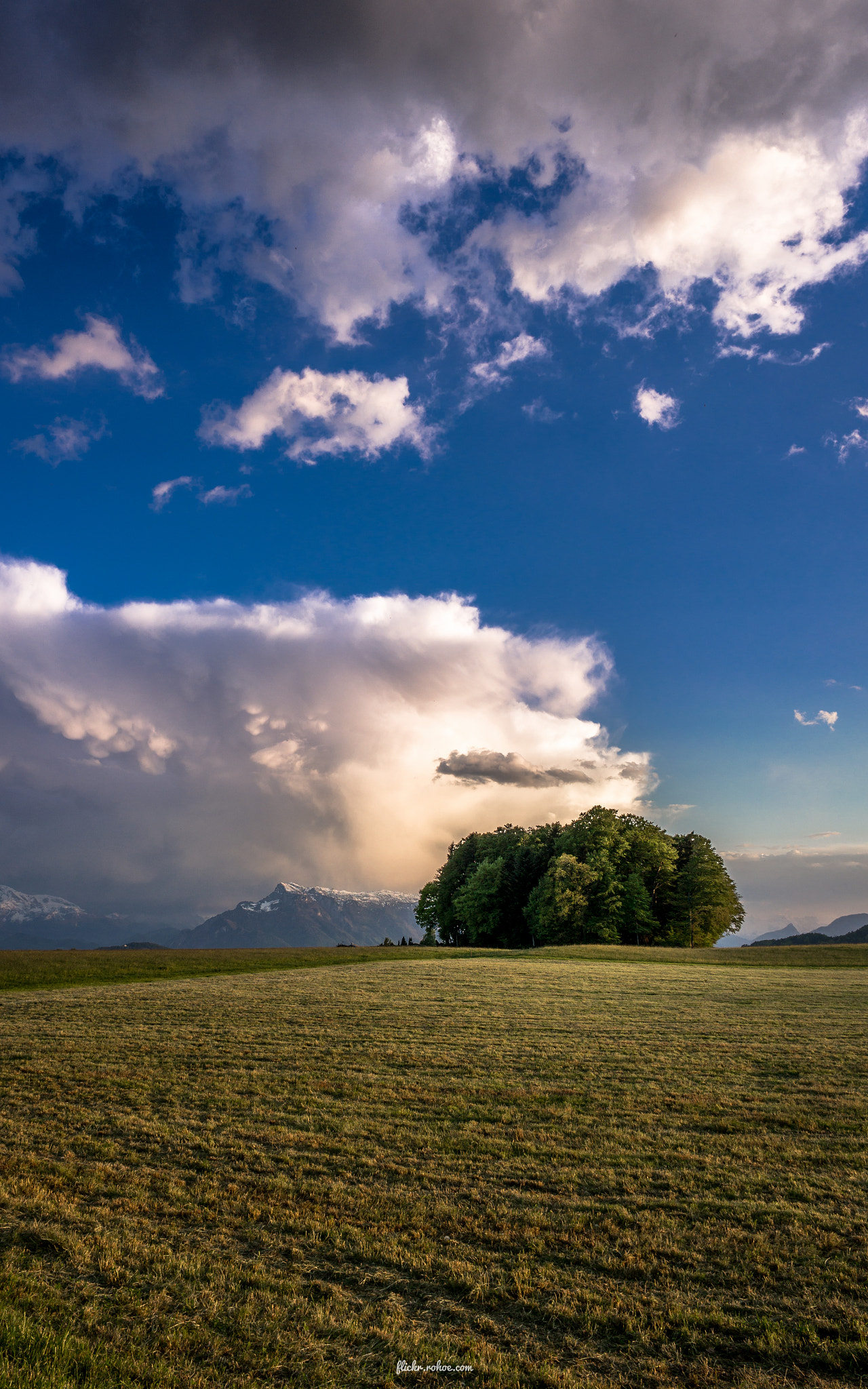 Samsung NX30 + Samsung NX 16mm F2.4 Pancake sample photo. Hello summer photography