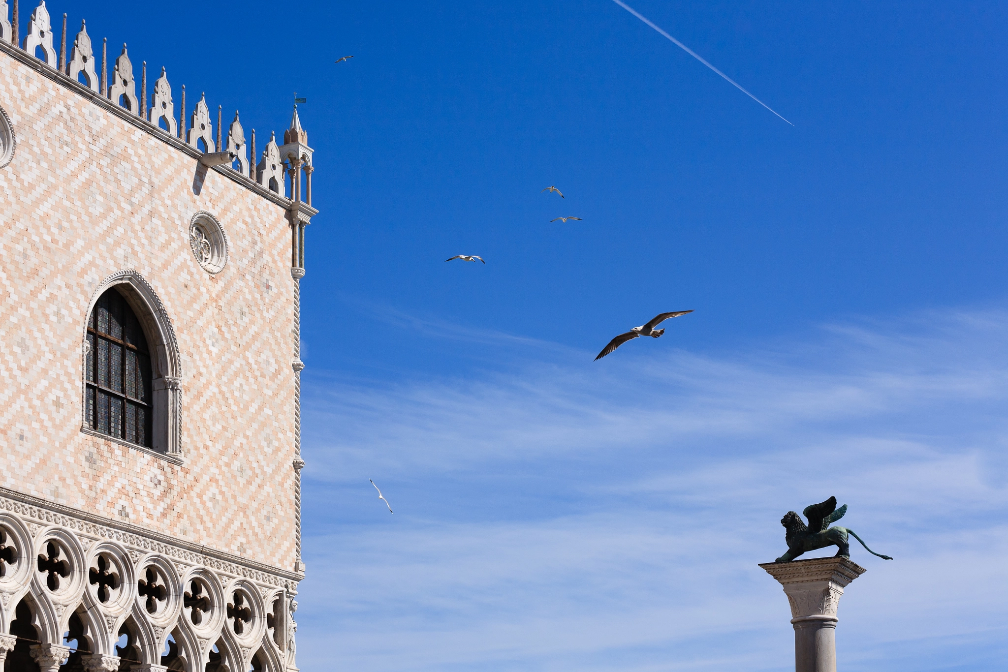 Canon EOS 5D + Tamron SP 70-300mm F4-5.6 Di VC USD sample photo. Doge's palace view, italy photography