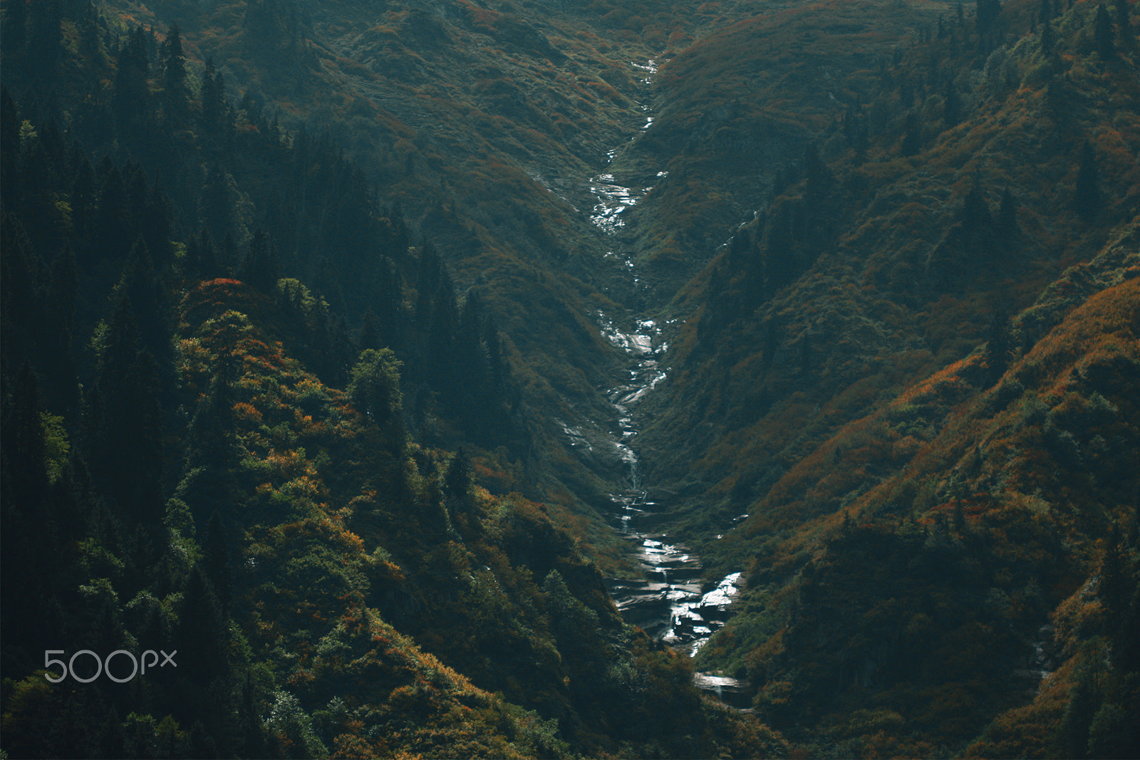 Canon EF 100mm F2.8 Macro USM sample photo. Waterfall autumn. photography
