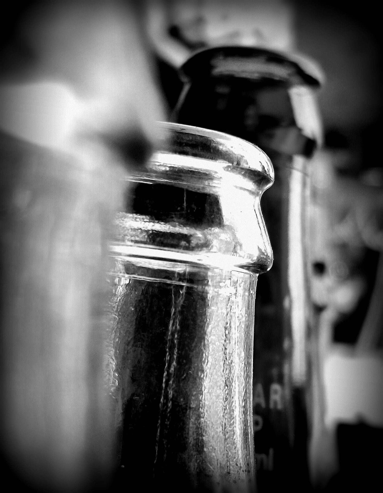 Kodak EASYSHARE M531 DIGITAL CAMERA sample photo. Old wine deserves a shine photography