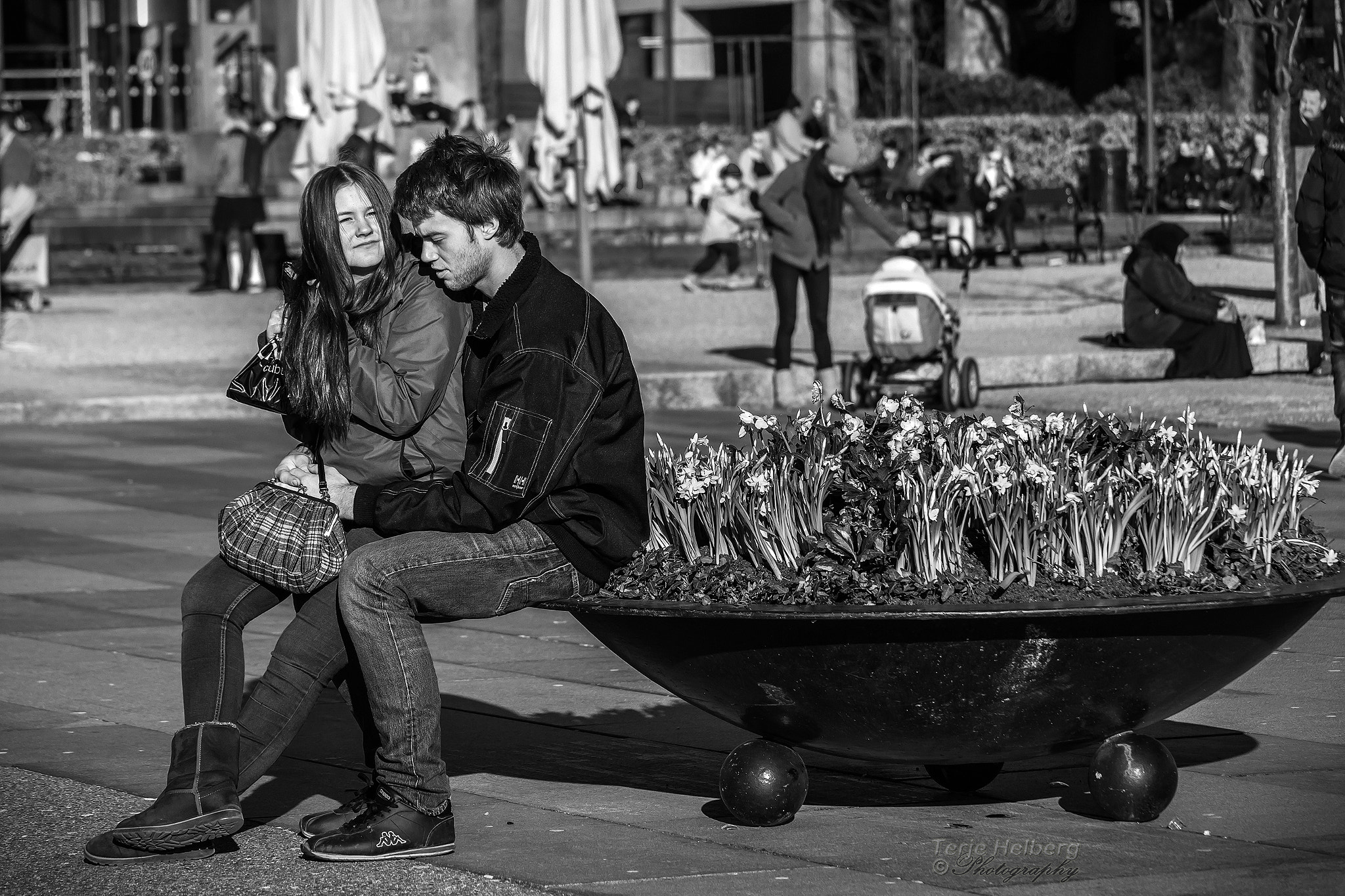 Samsung NX1000 + Samsung NX 50-200mm F4-5.6 ED OIS sample photo. Young love photography