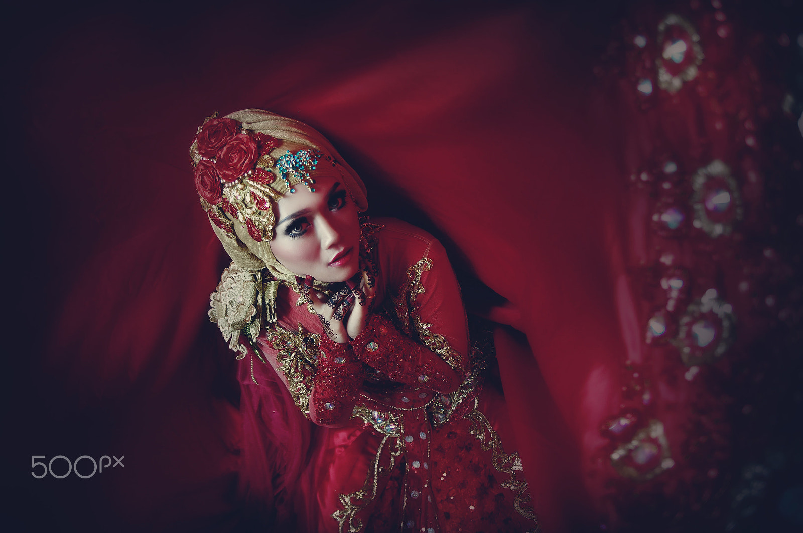 Nikon D90 + Sigma 18-50mm F2.8 EX DC sample photo. Red bride photography