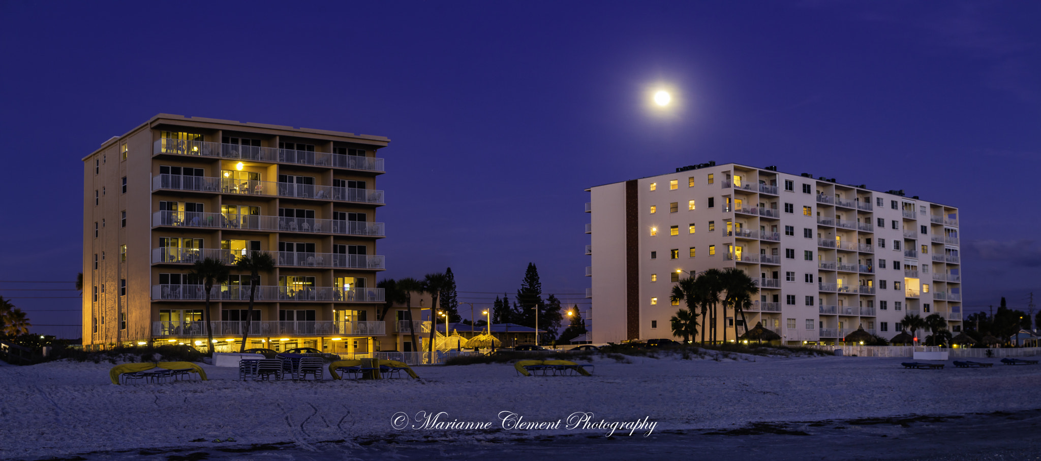 Canon EOS 1200D (EOS Rebel T5 / EOS Kiss X70 / EOS Hi) sample photo. Full moon rising photography