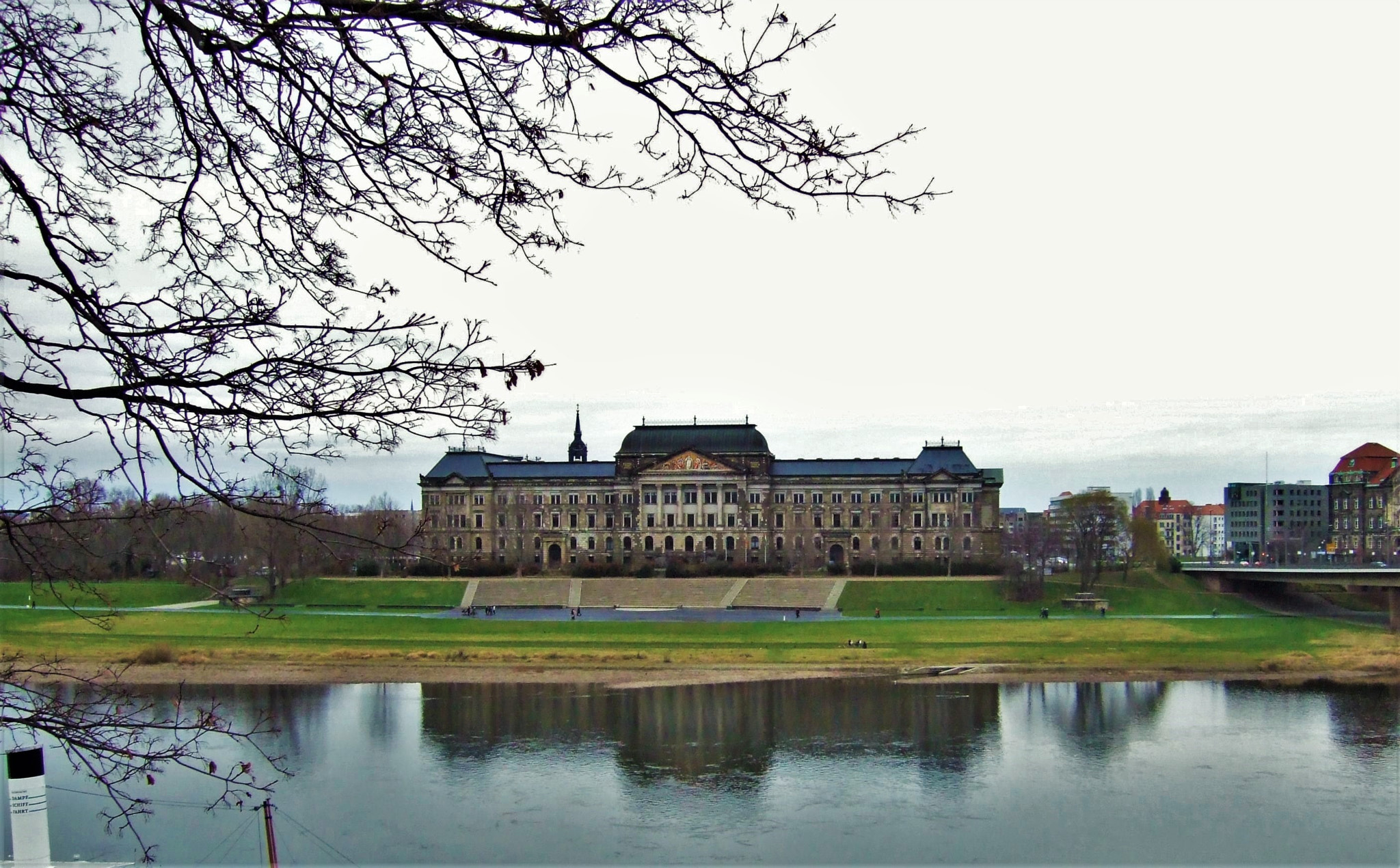 Fujifilm FinePix F31fd sample photo. By the river-dresden photography