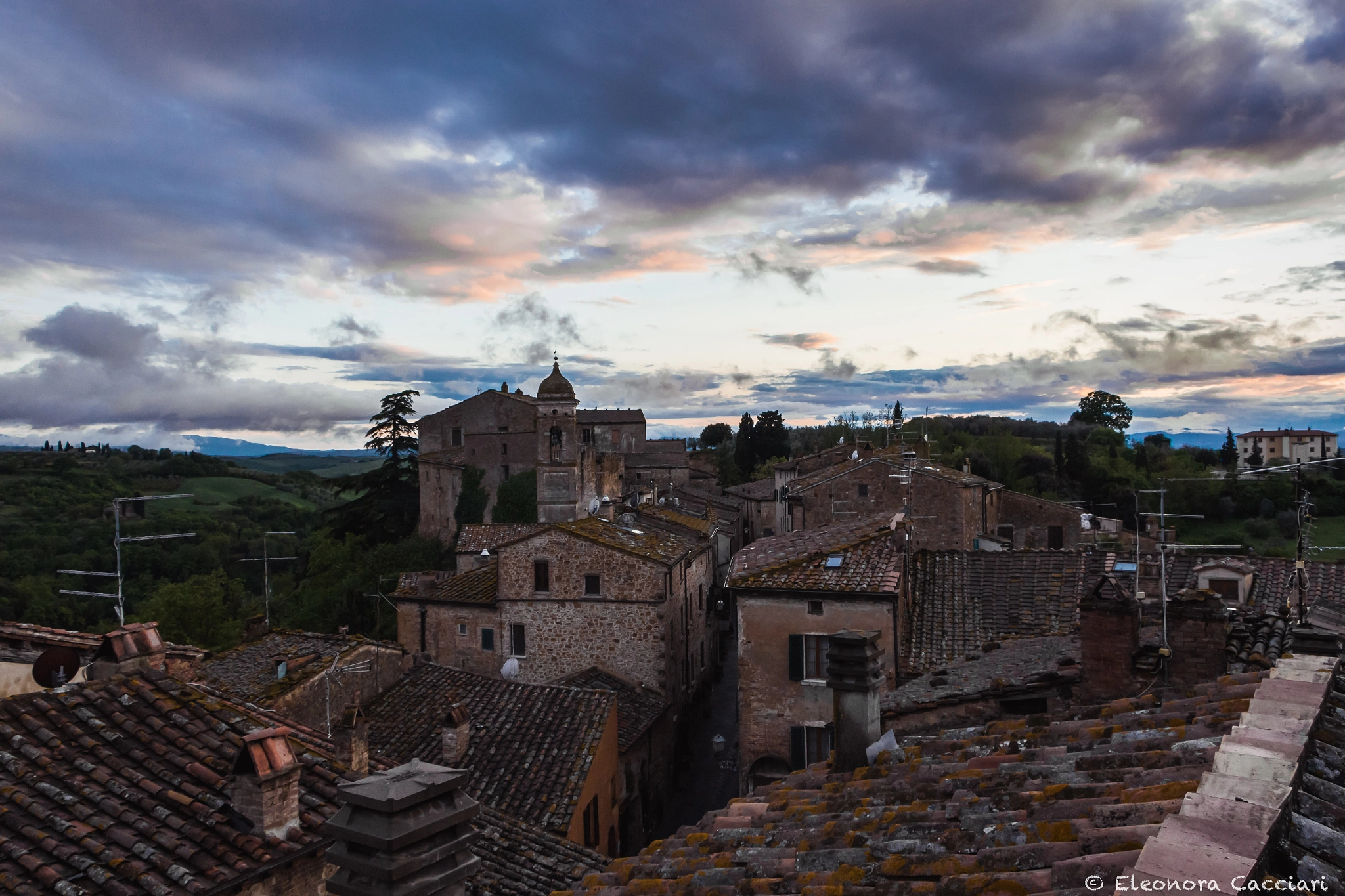 Canon EF-S 18-135mm F3.5-5.6 IS STM sample photo. San giovanni d'asso, siena photography