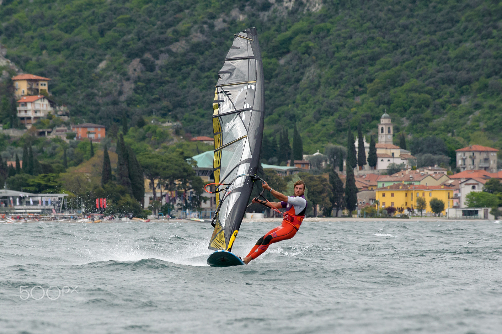 AF-S Zoom-Nikkor 80-200mm f/2.8D IF-ED sample photo. Windsurf slalom action photography