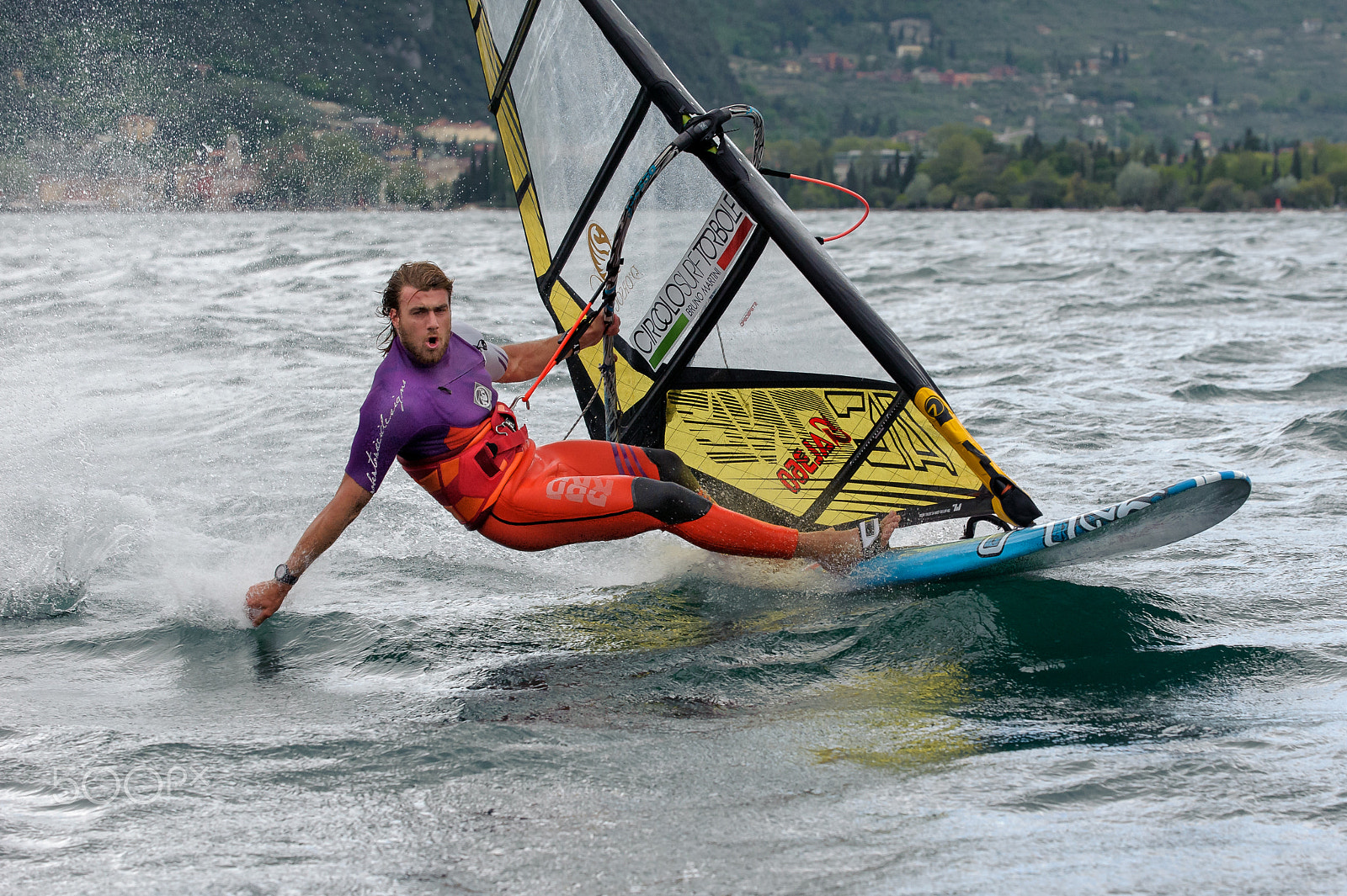 AF-S Zoom-Nikkor 80-200mm f/2.8D IF-ED sample photo. Windsurf slalom action photography