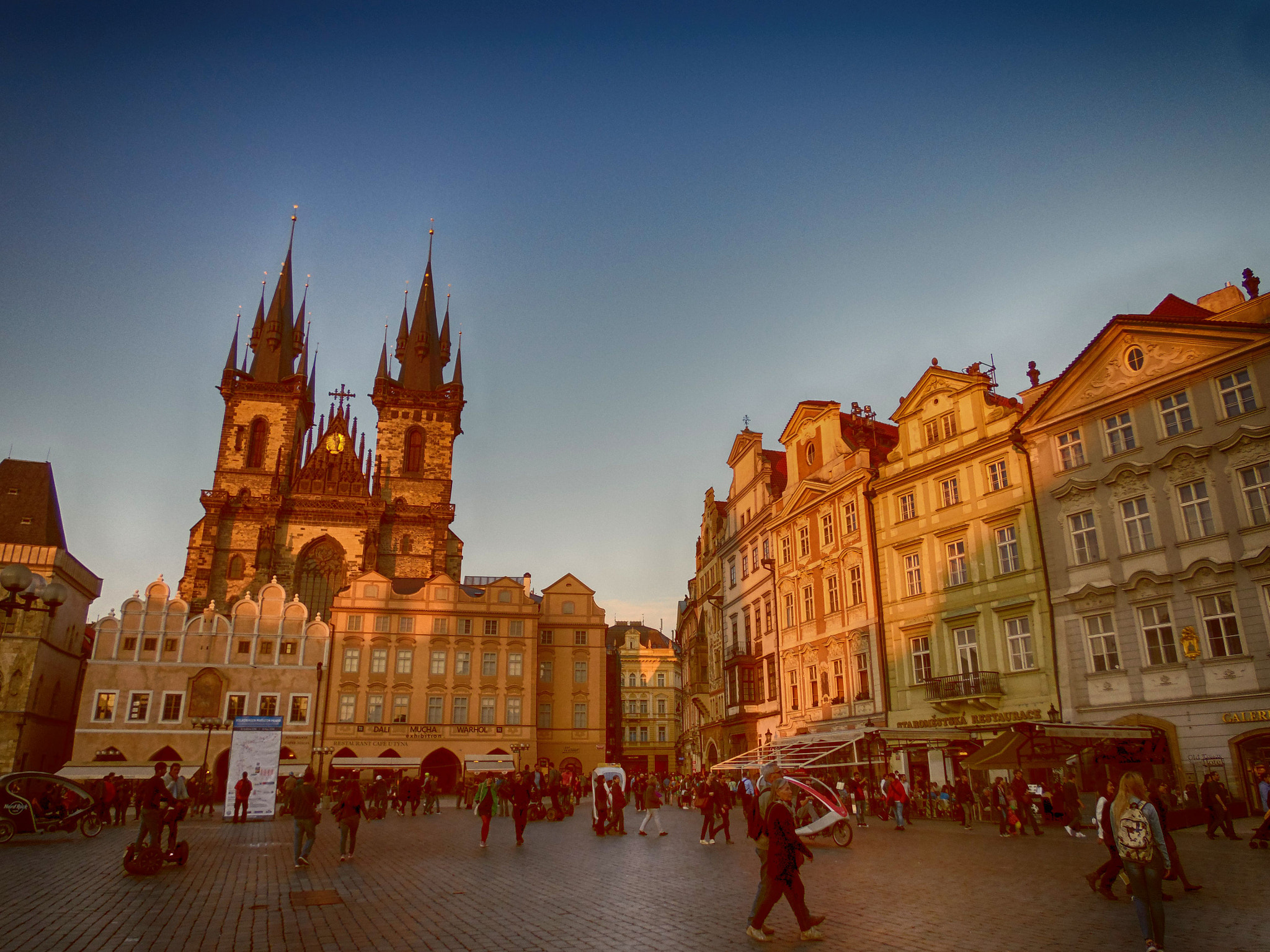 Samsung WB2200F sample photo. Prague square photography
