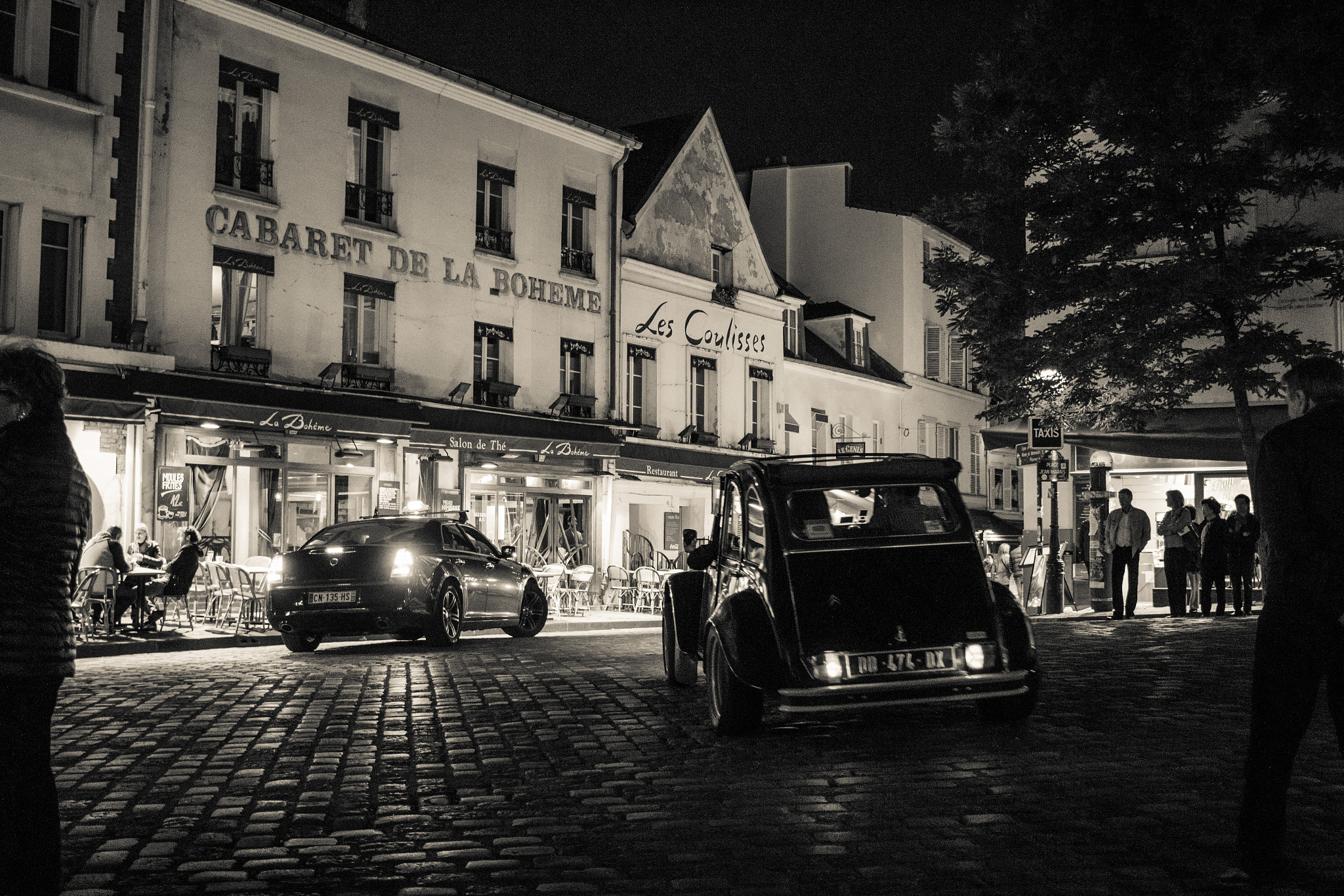 Canon EF-S 24mm F2.8 STM sample photo. Old city feel - paris photography