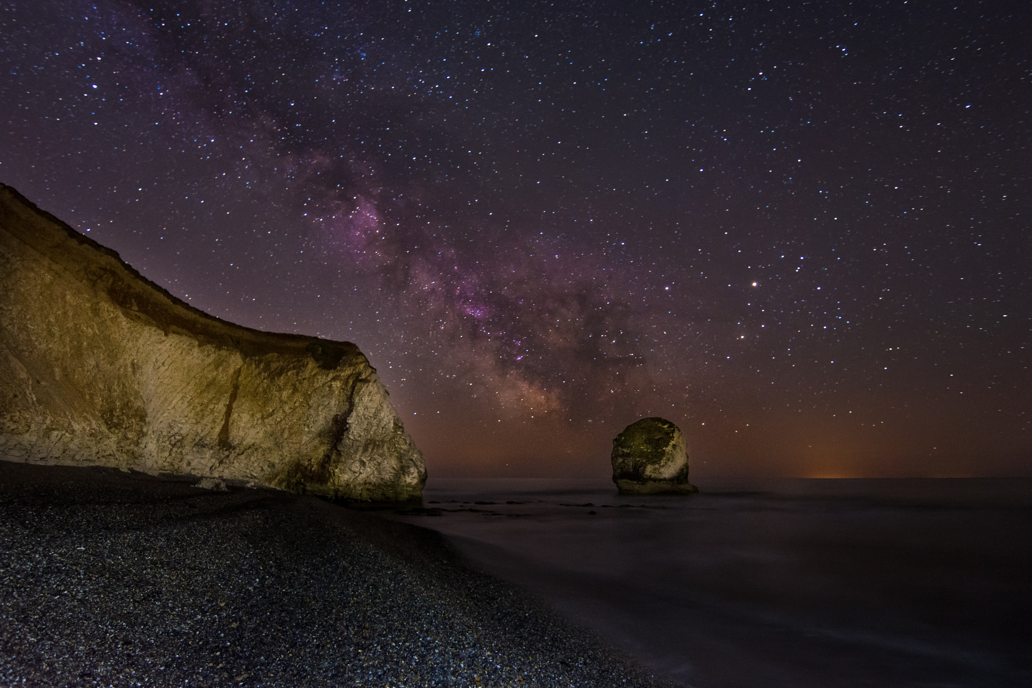 Nikon D5200 + Tokina AT-X 11-20 F2.8 PRO DX (AF 11-20mm f/2.8) sample photo. Freshwater bay milkyway photography