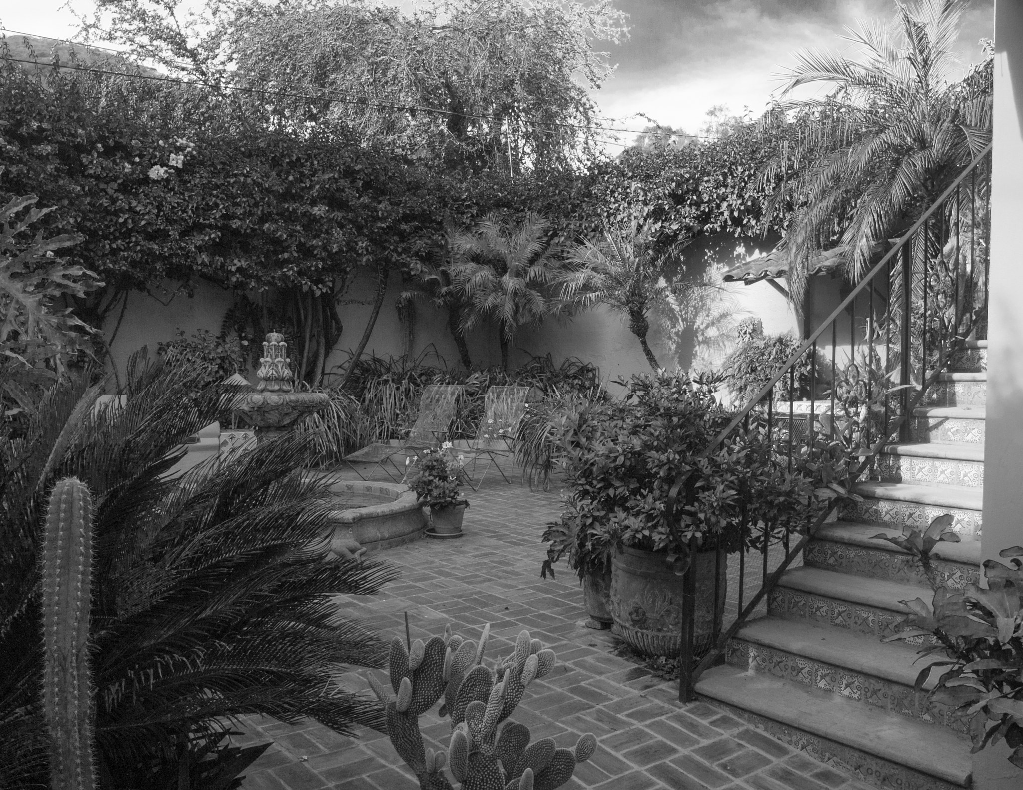 Nikon 1 V1 sample photo. Mexican patio, ajijic, mexico. photography