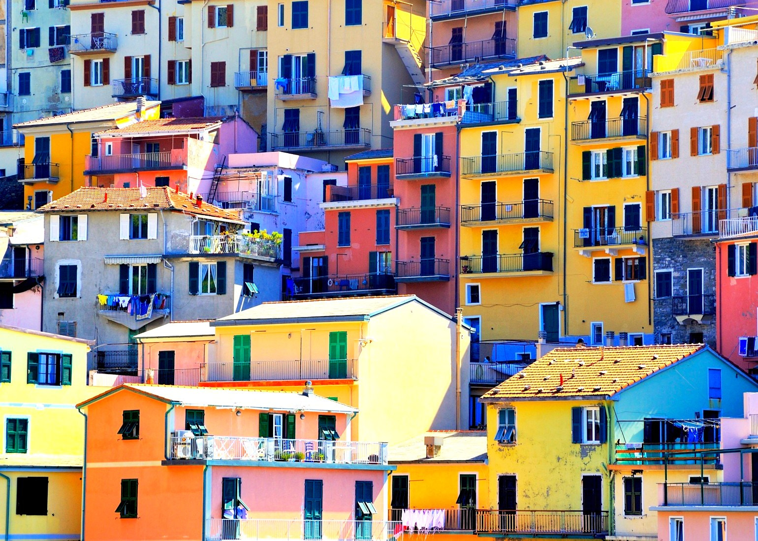 Nikon D700 + AF Nikkor 70-210mm f/4-5.6D sample photo. Cinque terre photography