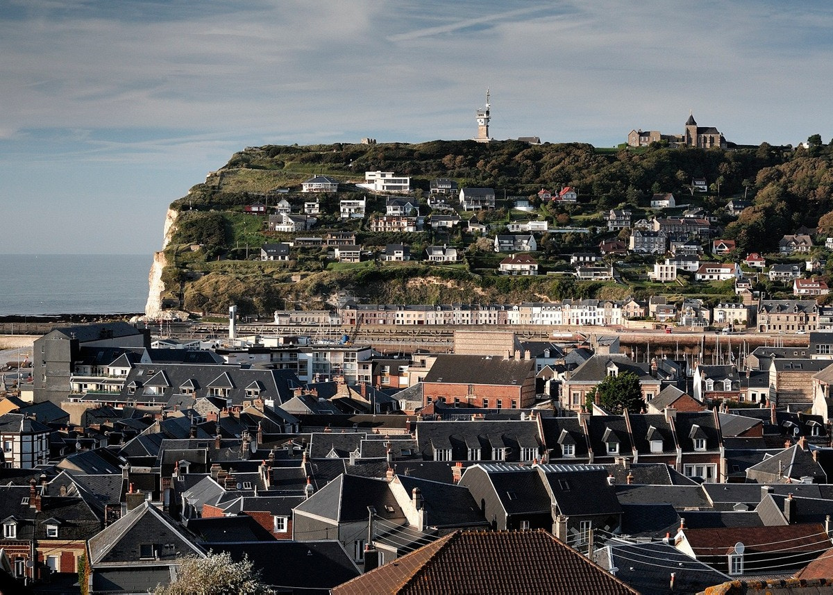 AF Nikkor 70-210mm f/4-5.6D sample photo. Normandy photography