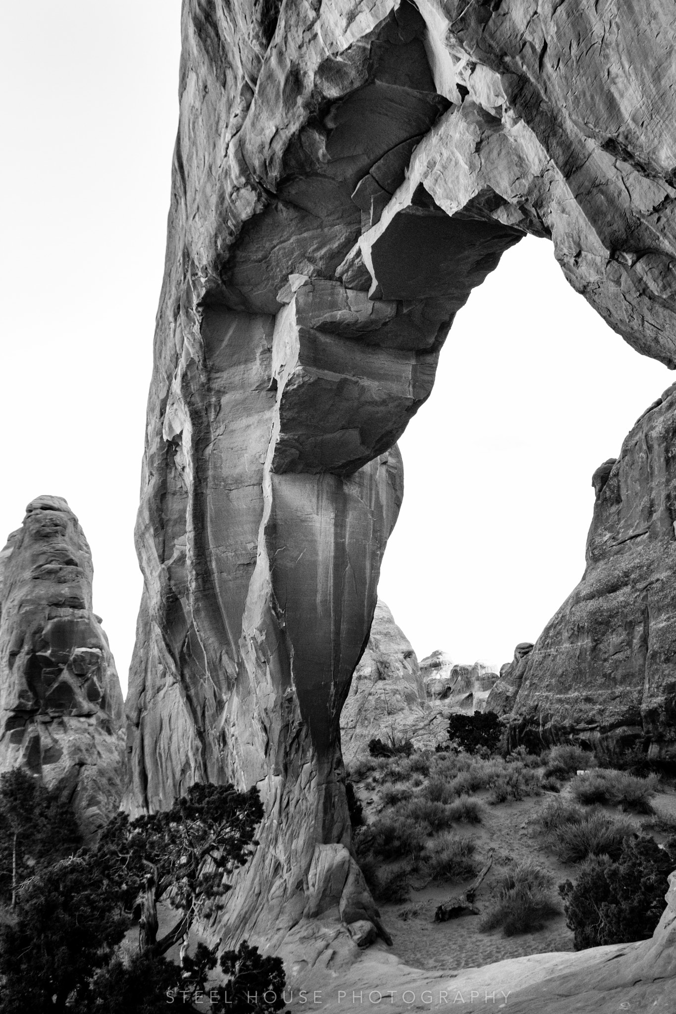 Canon EOS 7D + Sigma 18-50mm F2.8-4.5 DC OS HSM sample photo. Desert rock arch photography