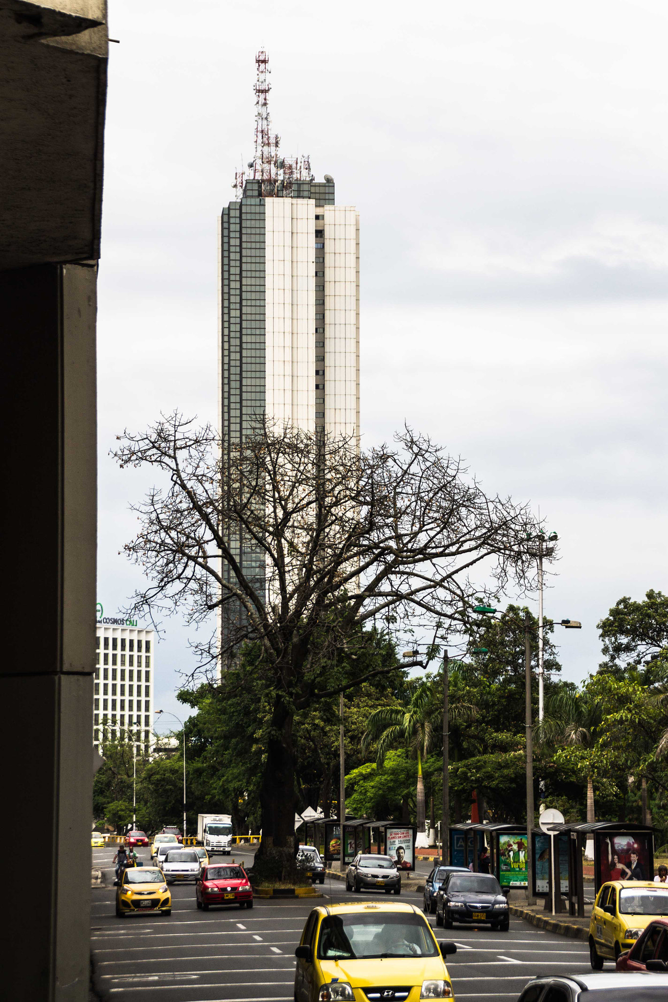 Canon EOS 1100D (EOS Rebel T3 / EOS Kiss X50) sample photo. Torre de cali photography