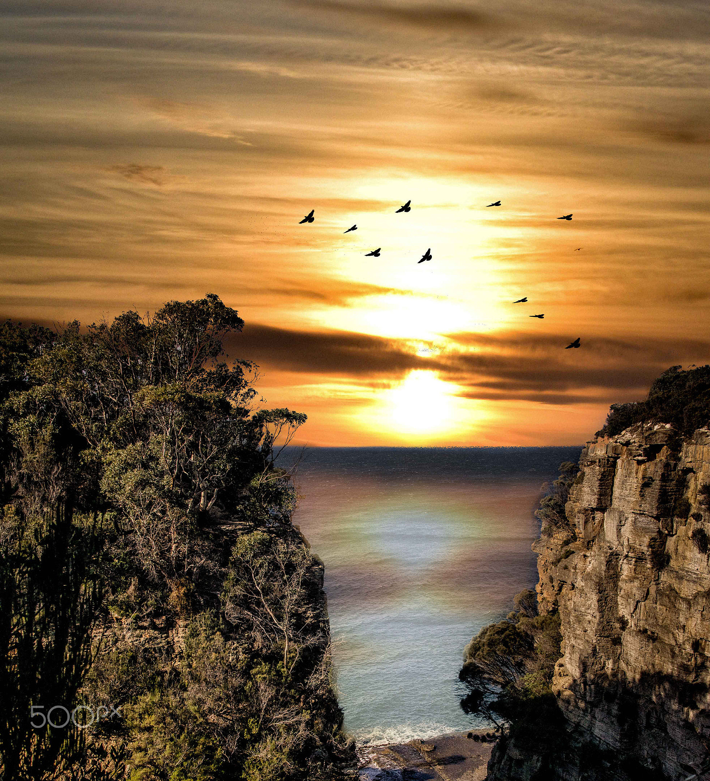 Sony a7R + Sigma ZOOM-alpha 35-135mm F3.5-4.5 sample photo. Devils kitchen, tas, australia photography