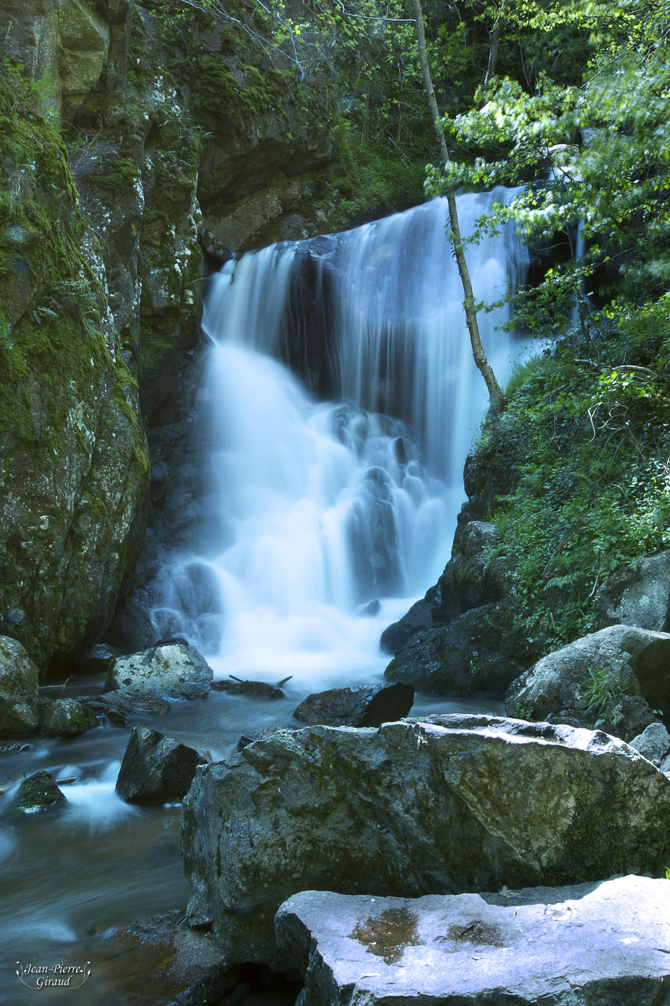 Sigma 12-24mm F4.5-5.6 II DG HSM sample photo. Cascade du "bout du monde" photography
