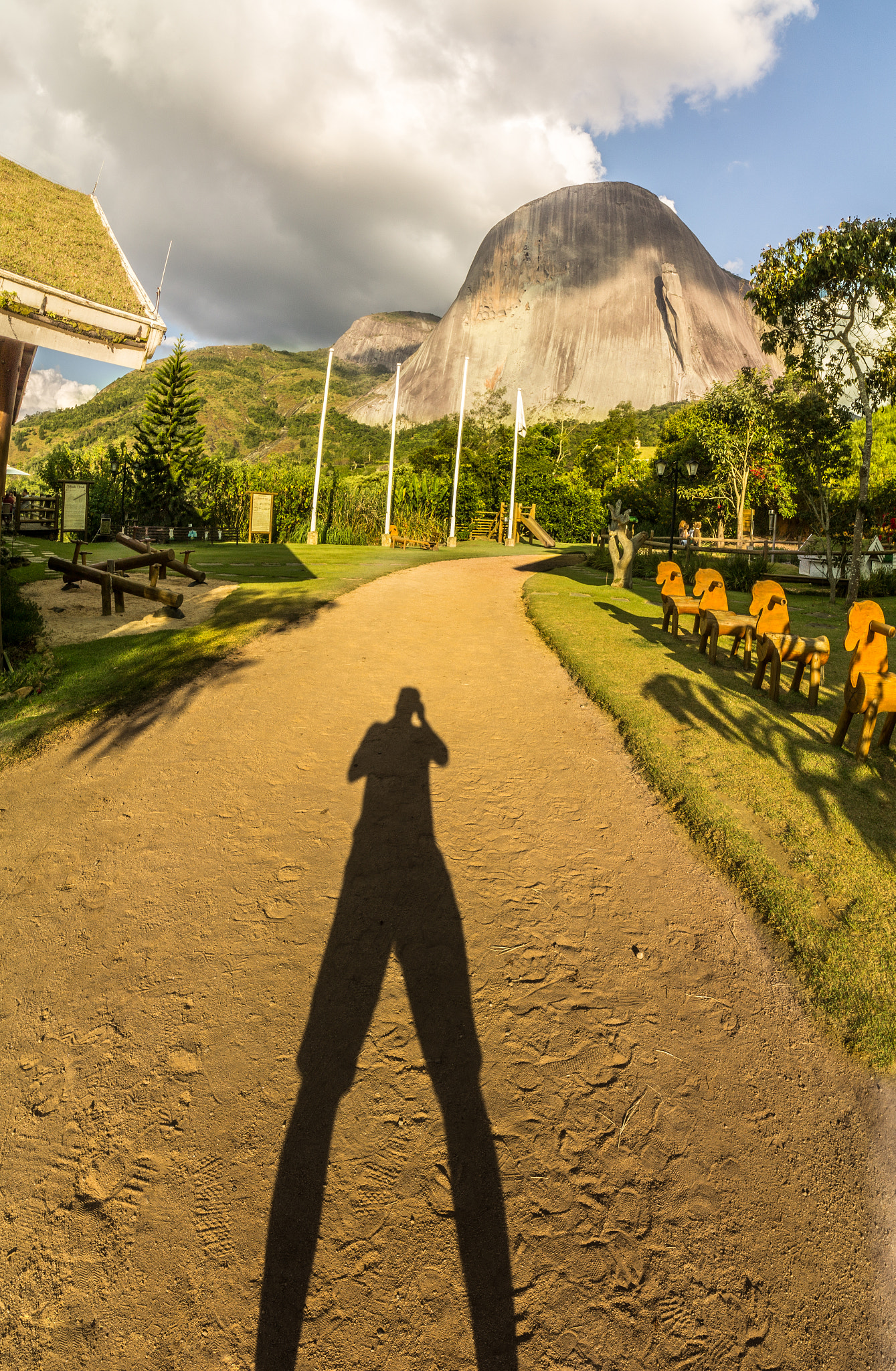 Canon EF-S 10-18mm F4.5–5.6 IS STM sample photo. Pedra azul photography
