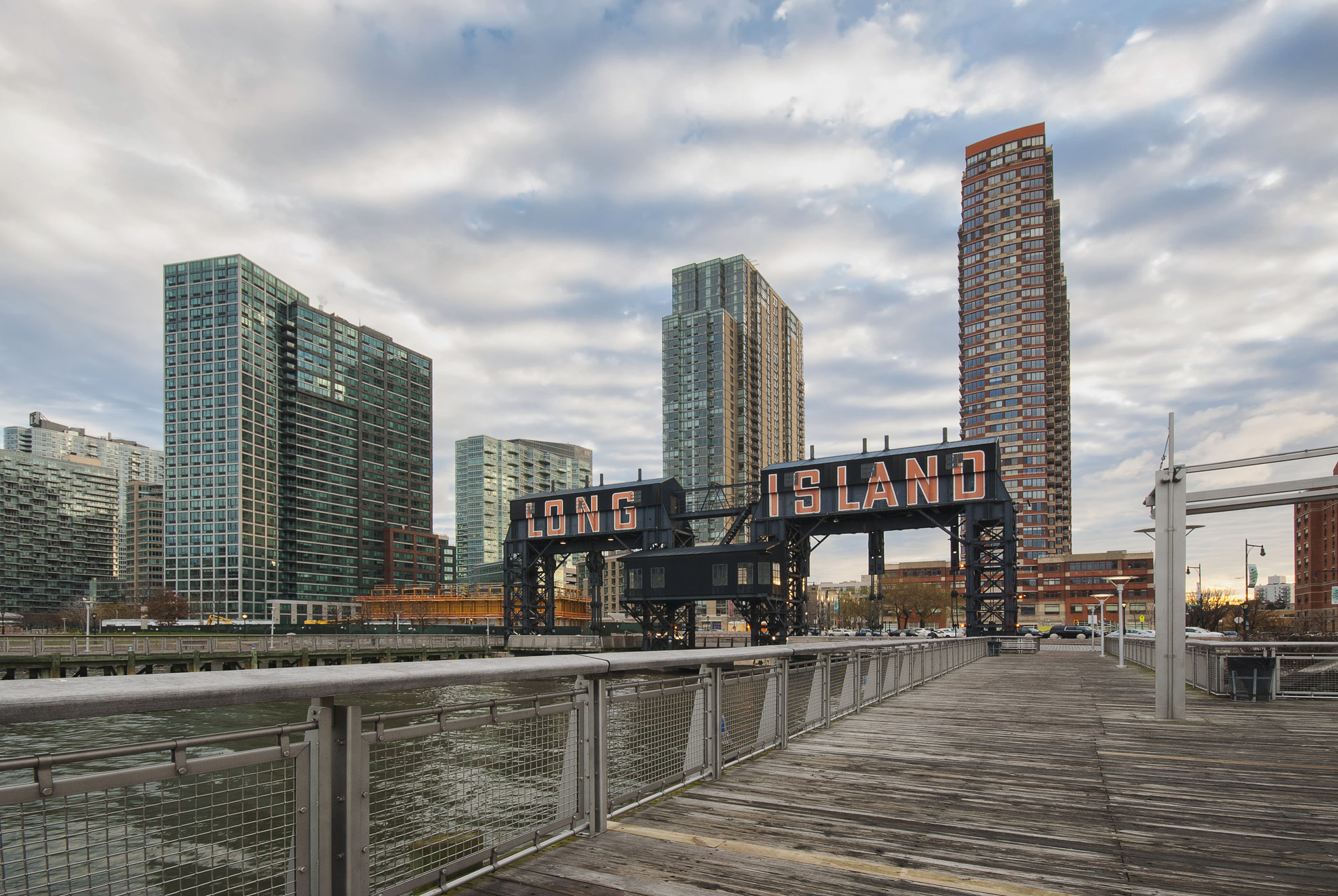 Sigma 10-20mm F4-5.6 EX DC HSM sample photo. Gantry plaza state park, long island, new york photography