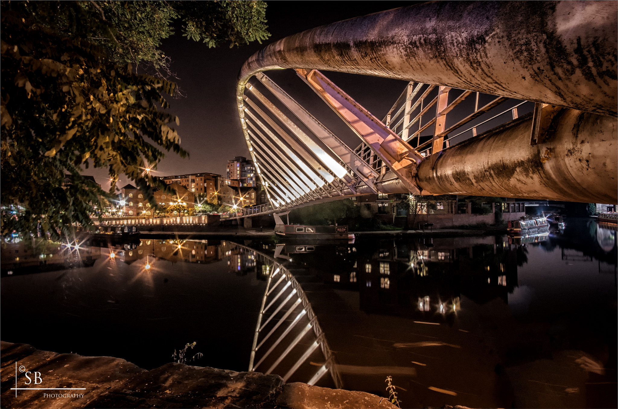 Sigma AF 10-20mm F4-5.6 EX DC sample photo. The quays photography