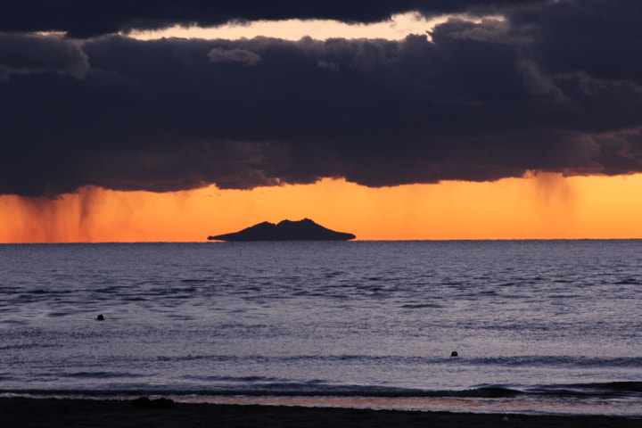 Sigma 70-300mm F4-5.6 APO DG Macro sample photo. The island of montecristo photography