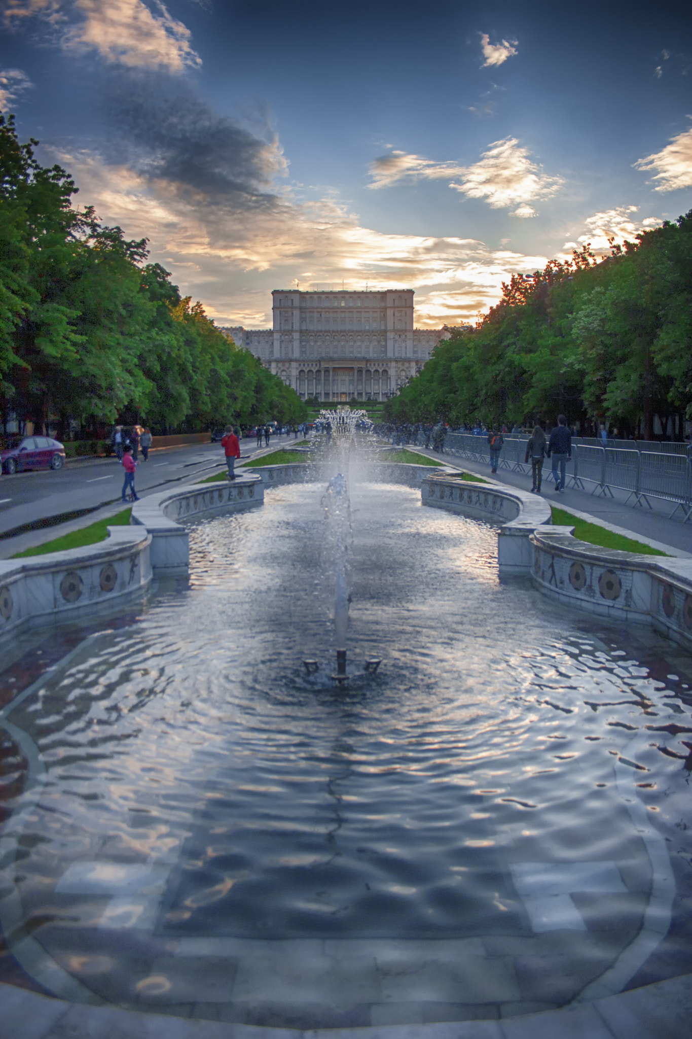 Canon EF-S 18-55mm F3.5-5.6 sample photo. Bucharest photography