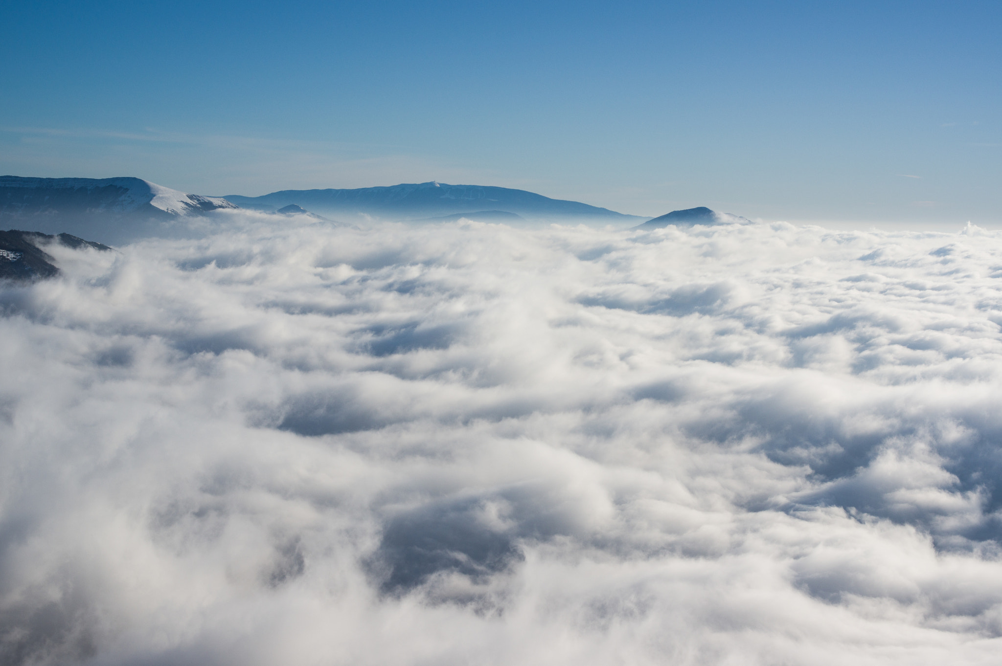 HD Pentax DA 40mm F2.8 Limited sample photo. Mer de nuages photography