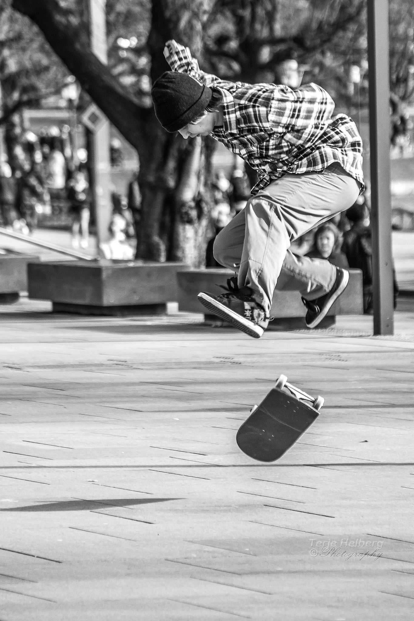 Samsung NX1000 + Samsung NX 50-200mm F4-5.6 ED OIS sample photo. Skateboard action photography