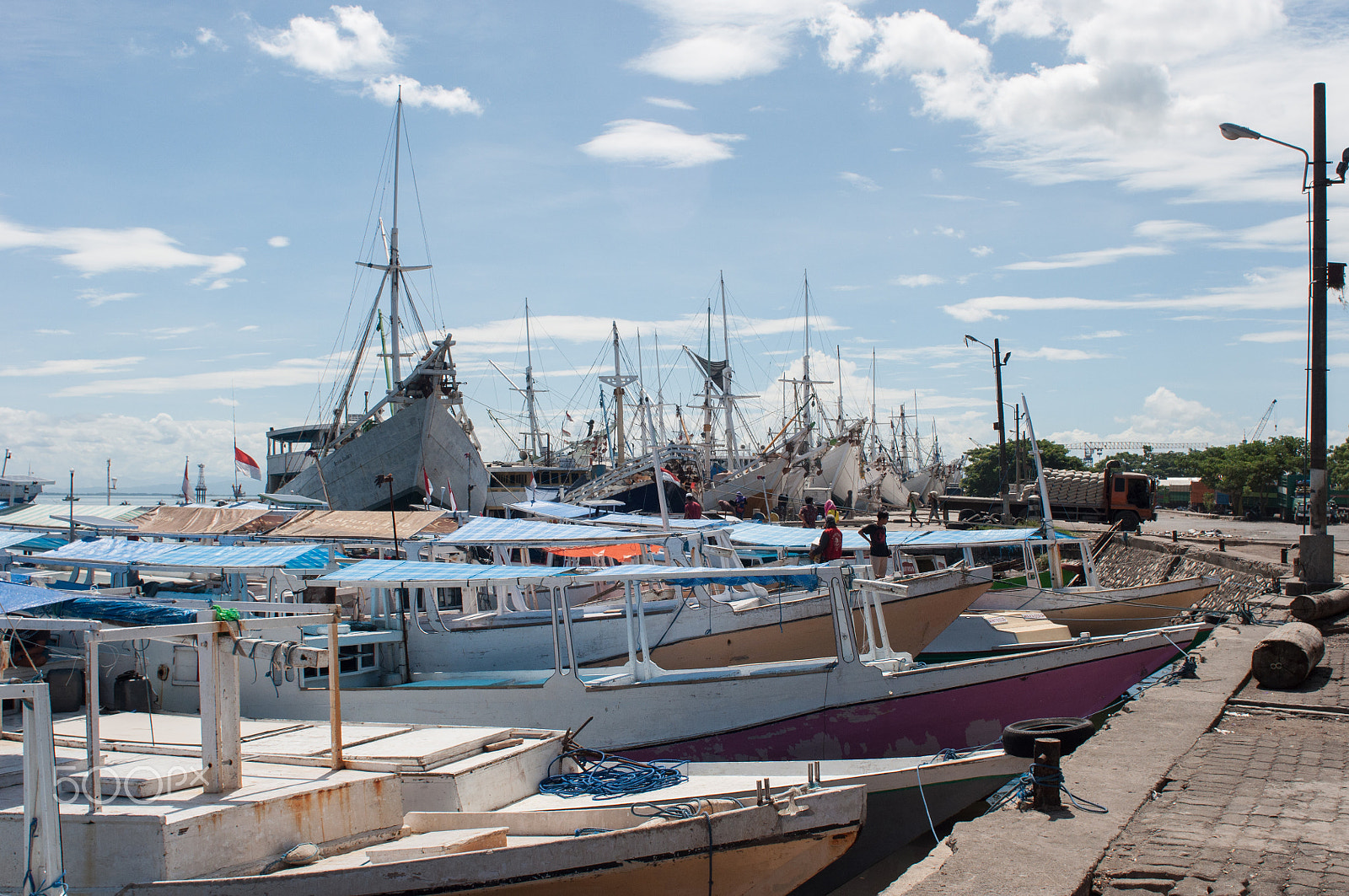 Nikon D90 + Nikon AF Nikkor 24mm F2.8D sample photo. Wooden ships anchored at paotere harbor in makassar, indonesia. photography