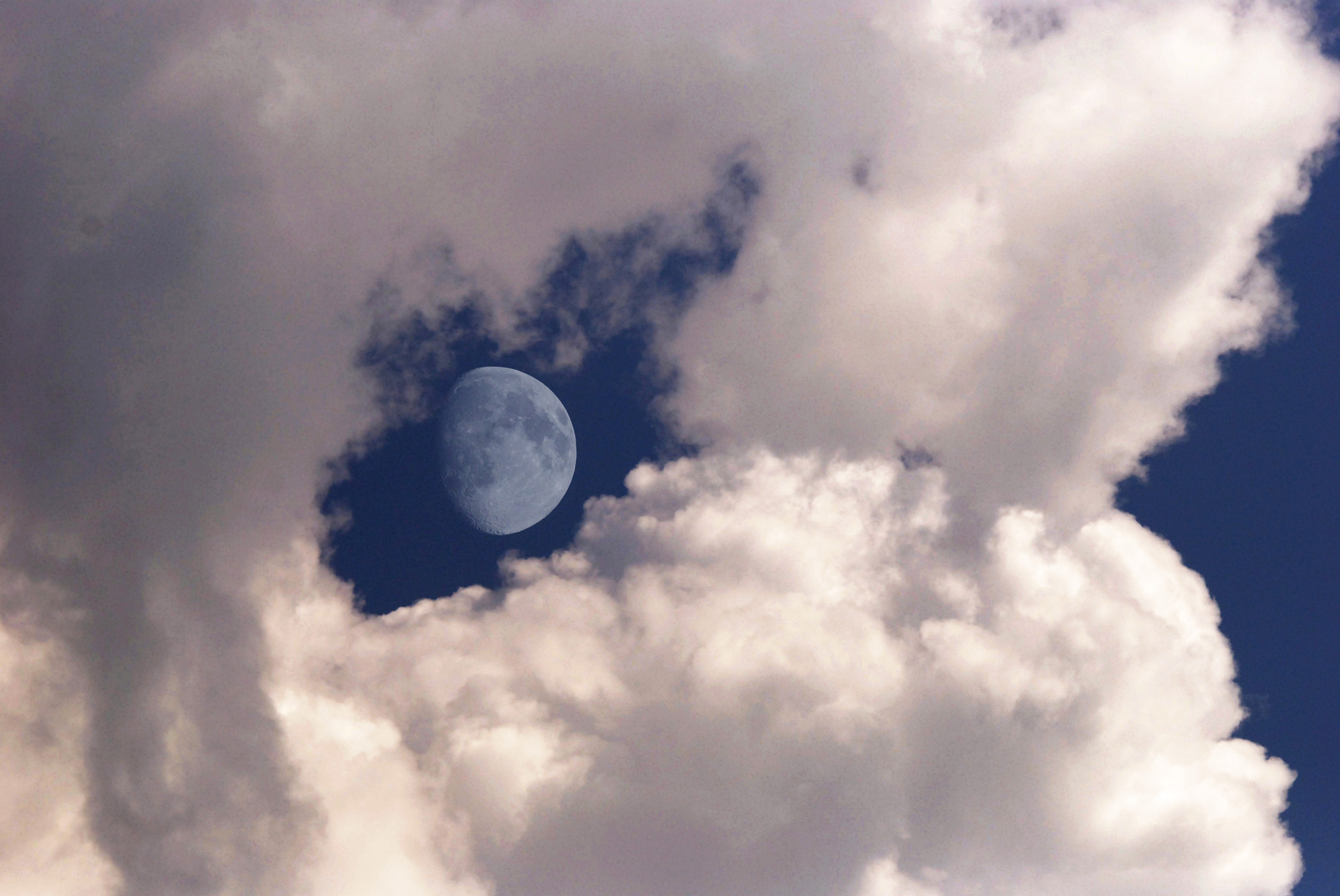 Sigma 150-500mm F5-6.3 DG OS HSM sample photo. Sky_window photography