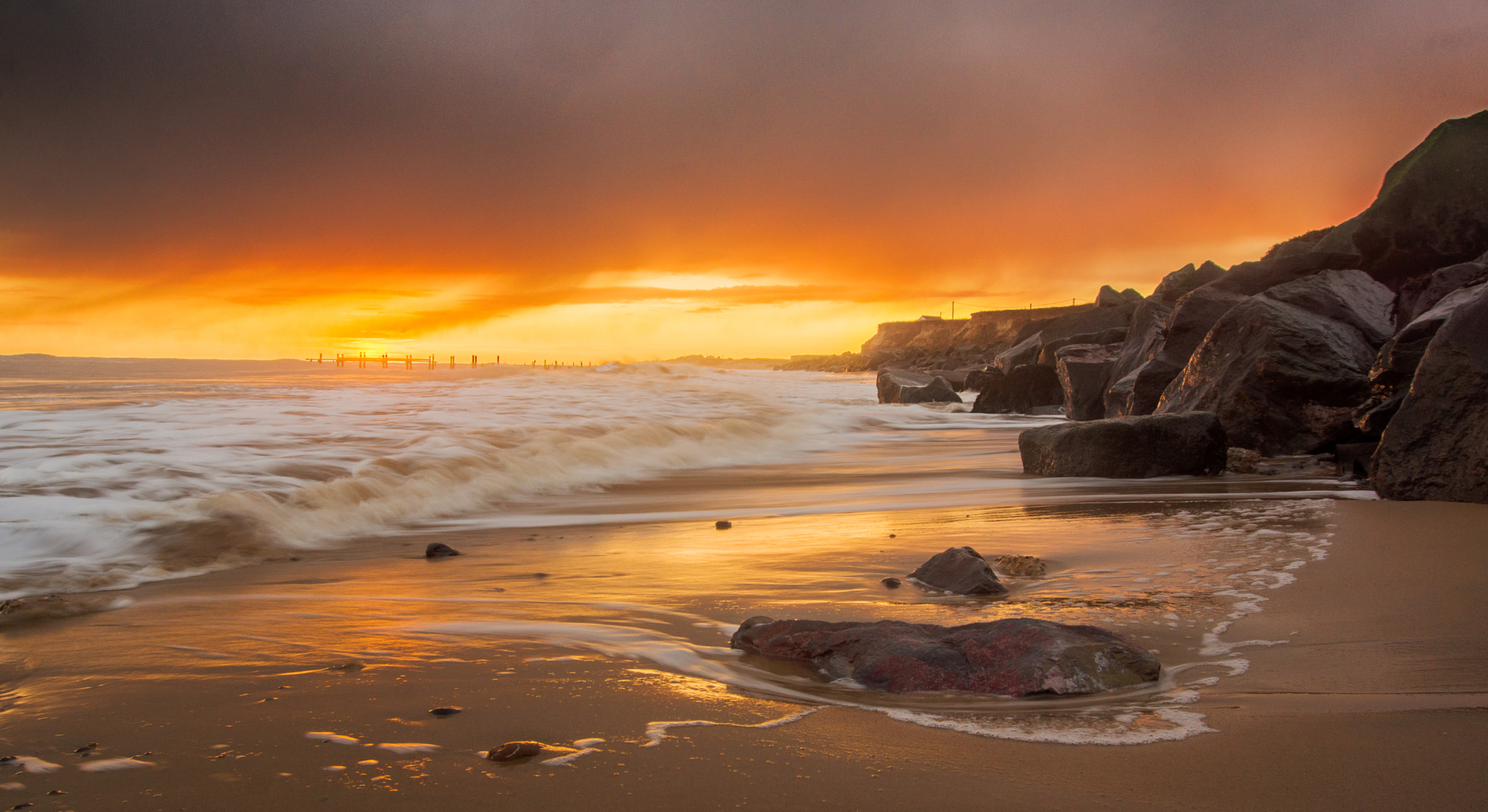 Sony SLT-A77 + Sigma 17-35mm F2.8-4 EX Aspherical sample photo. Happisburgh pano photography