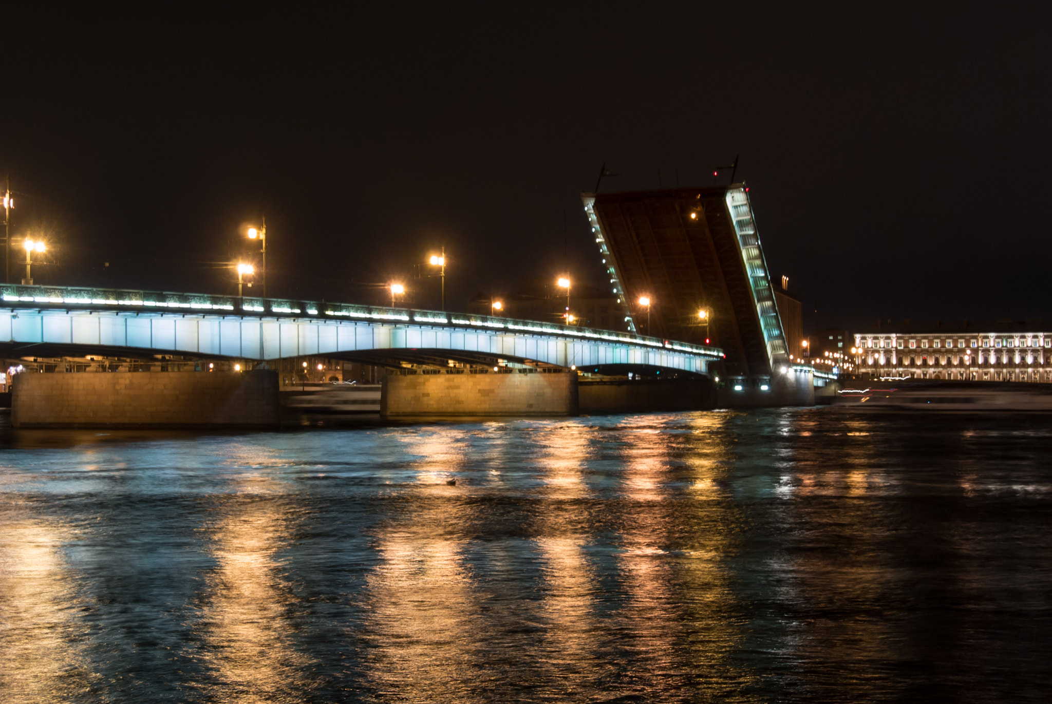 Nikon 1 Nikkor 11-27.5mm F3.5-5.6 sample photo. Bridges divorce photography