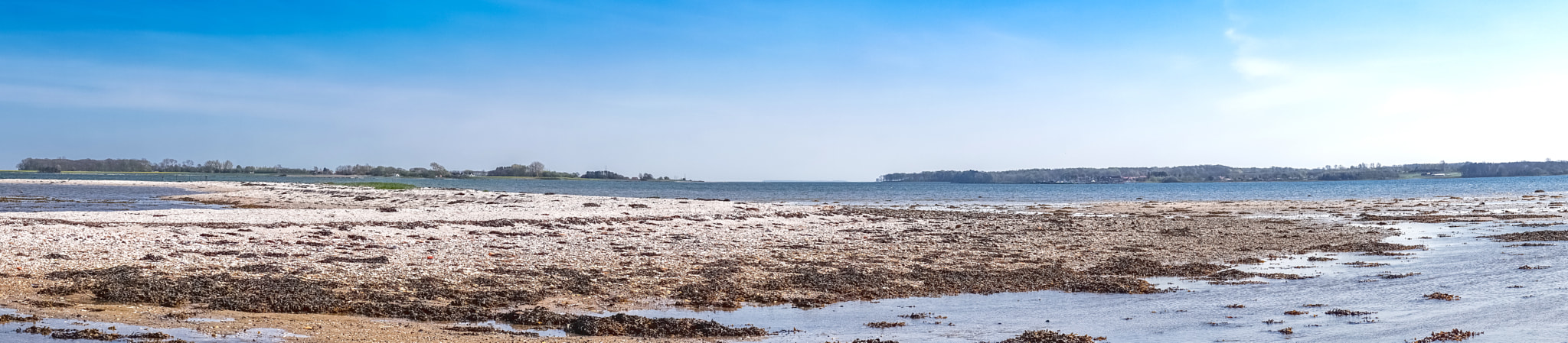 Sony a7R + Minolta AF 50mm F1.4 [New] sample photo. Coastal scenery with pebbles on the beach photography