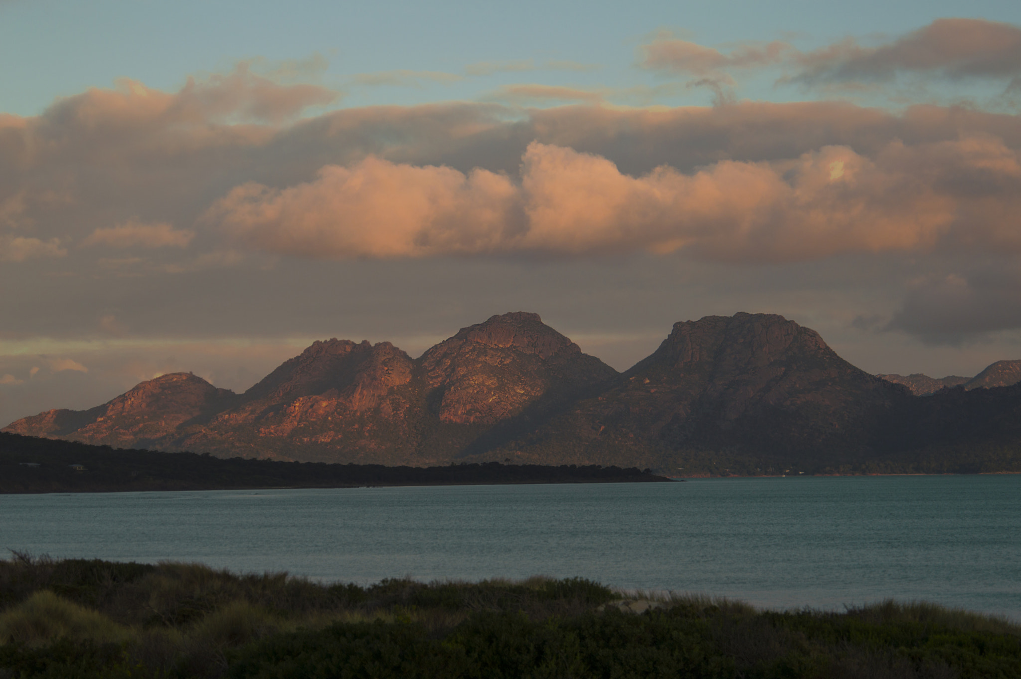 AF Zoom-Nikkor 35-80mm f/4-5.6D sample photo. Hazards photography