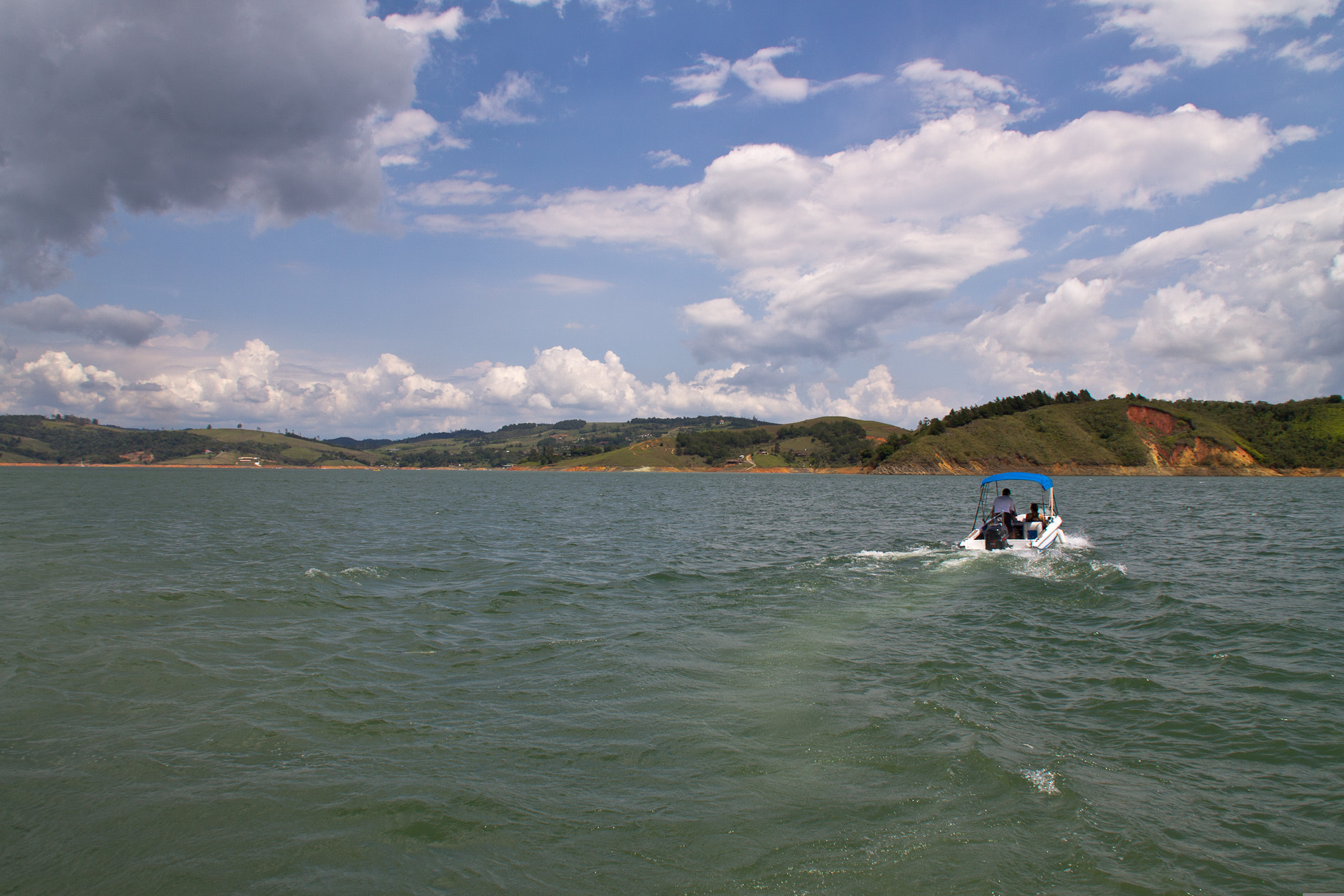 Canon EOS 1100D (EOS Rebel T3 / EOS Kiss X50) sample photo. Lago calima photography