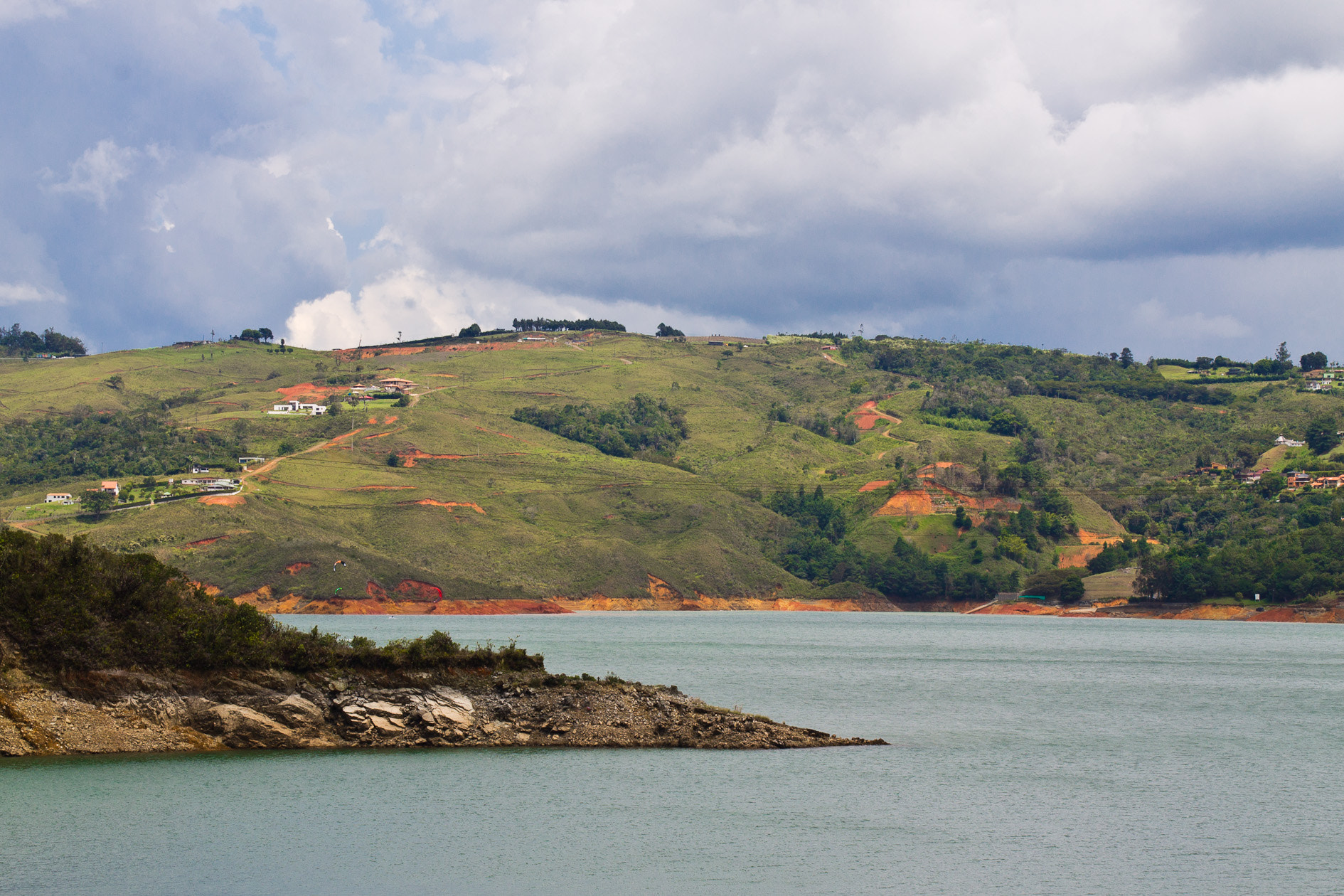 Canon EOS 1100D (EOS Rebel T3 / EOS Kiss X50) sample photo. Lago calima photography