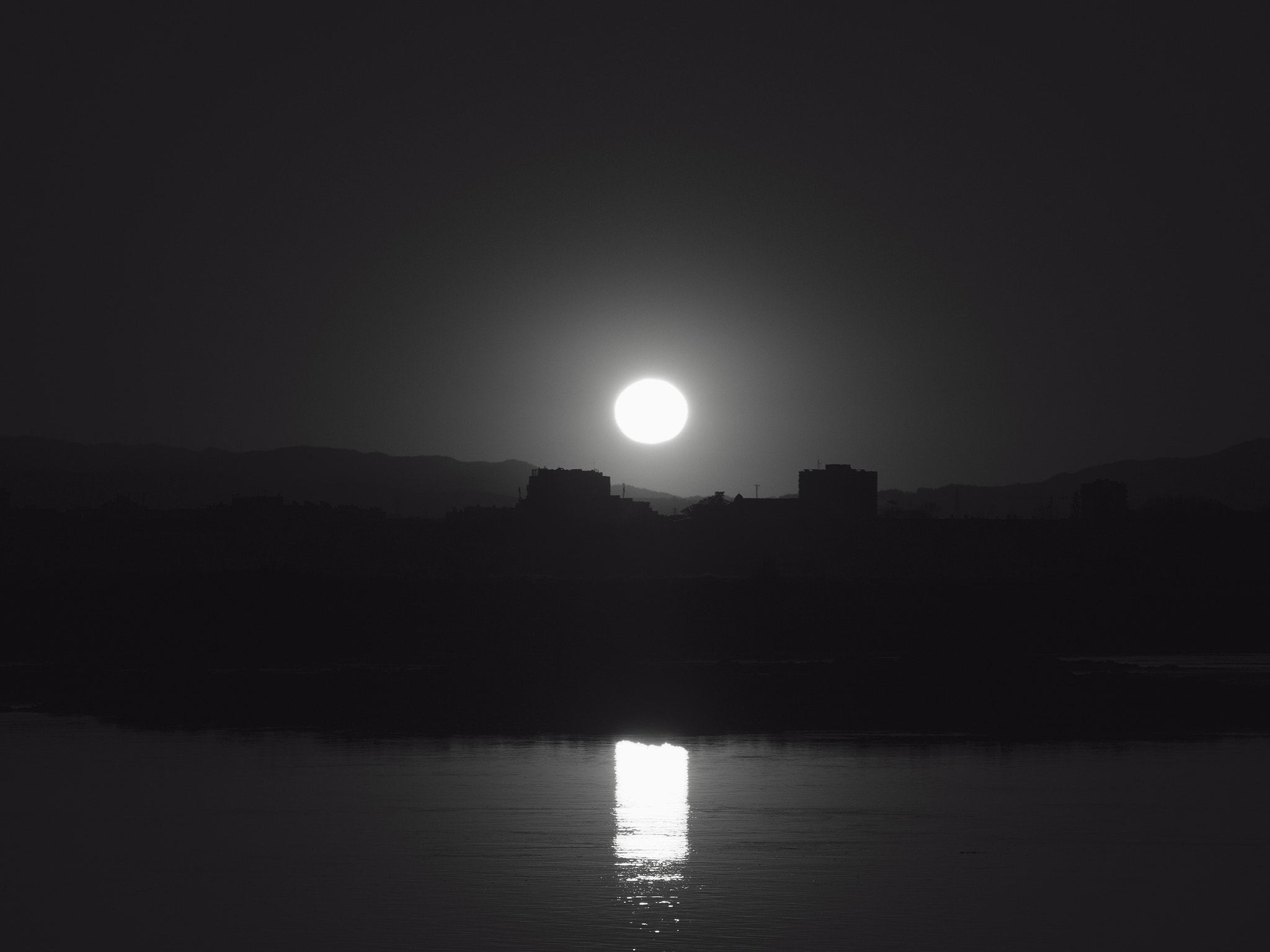 Panasonic Lumix DMC-GX8 sample photo. Sun rising 3 photography