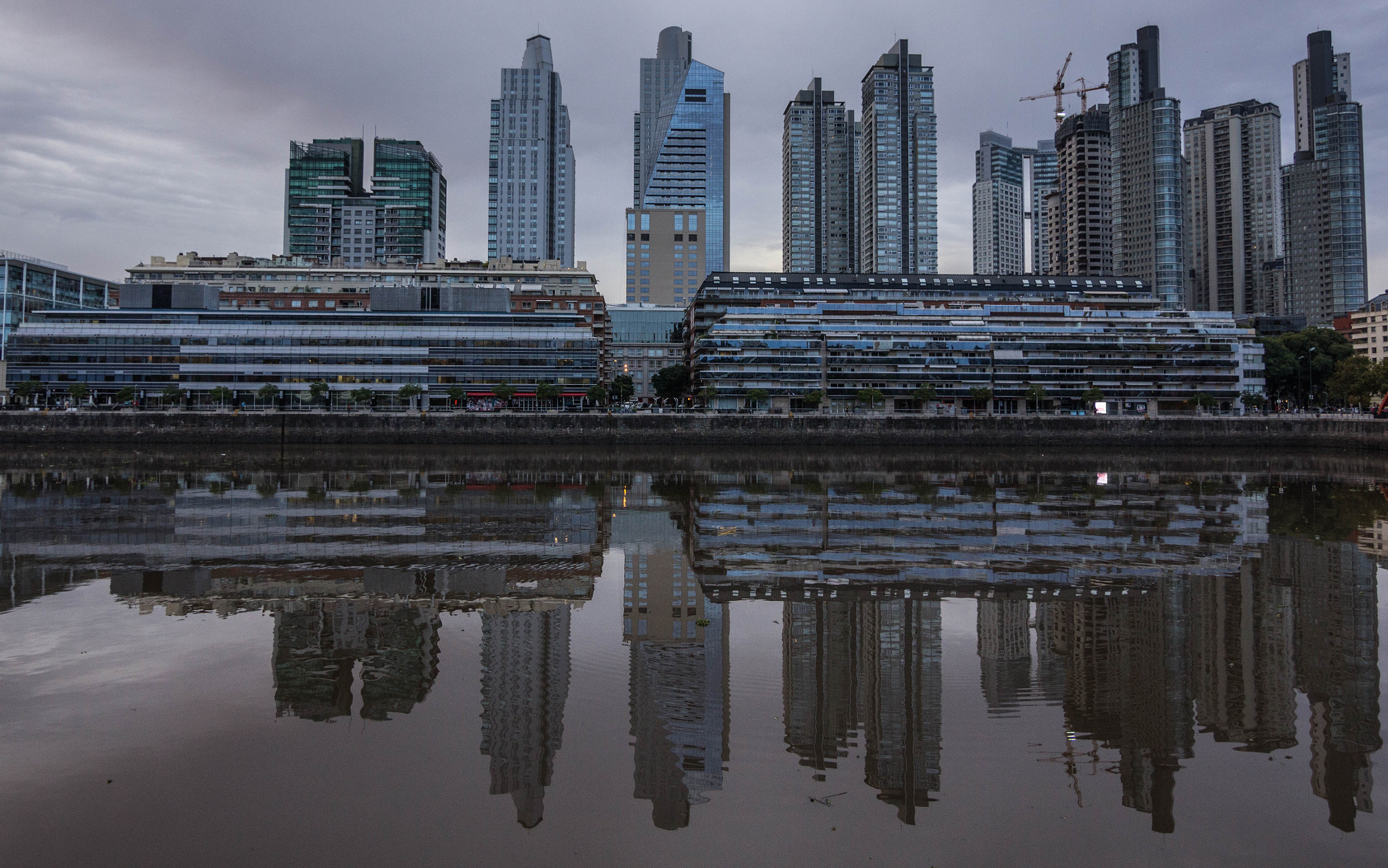Canon EOS 1200D (EOS Rebel T5 / EOS Kiss X70 / EOS Hi) sample photo. Puerto madero reflex photography