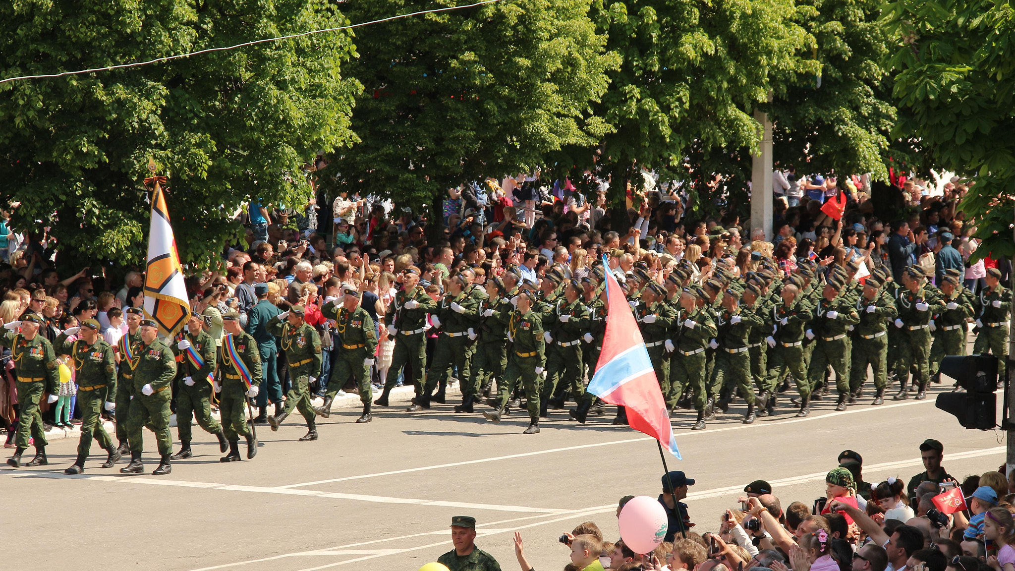 Canon EOS 650D (EOS Rebel T4i / EOS Kiss X6i) + Canon EF 135mm F2.8 SF sample photo. 9th may victory day/Луганск 9 Мая photography