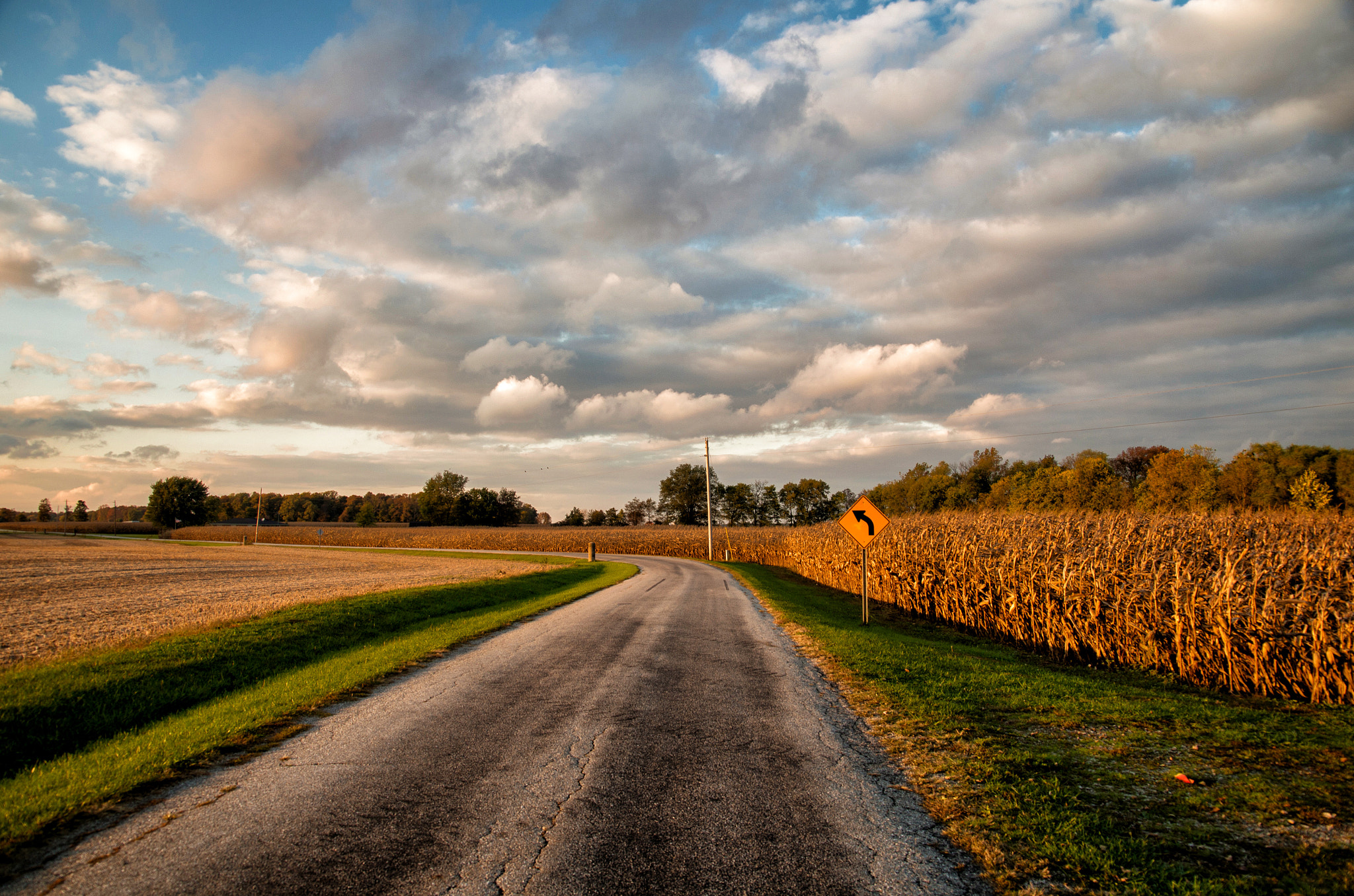 Pentax K-01 + Sigma AF 10-20mm F4-5.6 EX DC sample photo. Indiana country road photography