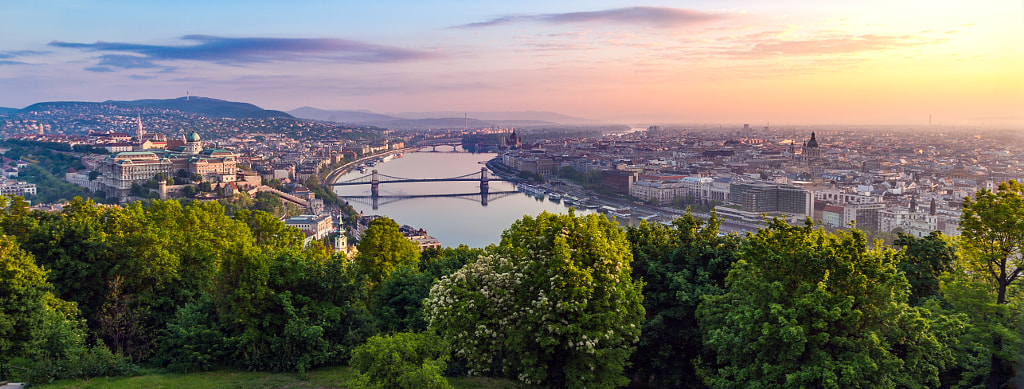 Budapesta pano by Valentin Alexandru on 500px.com