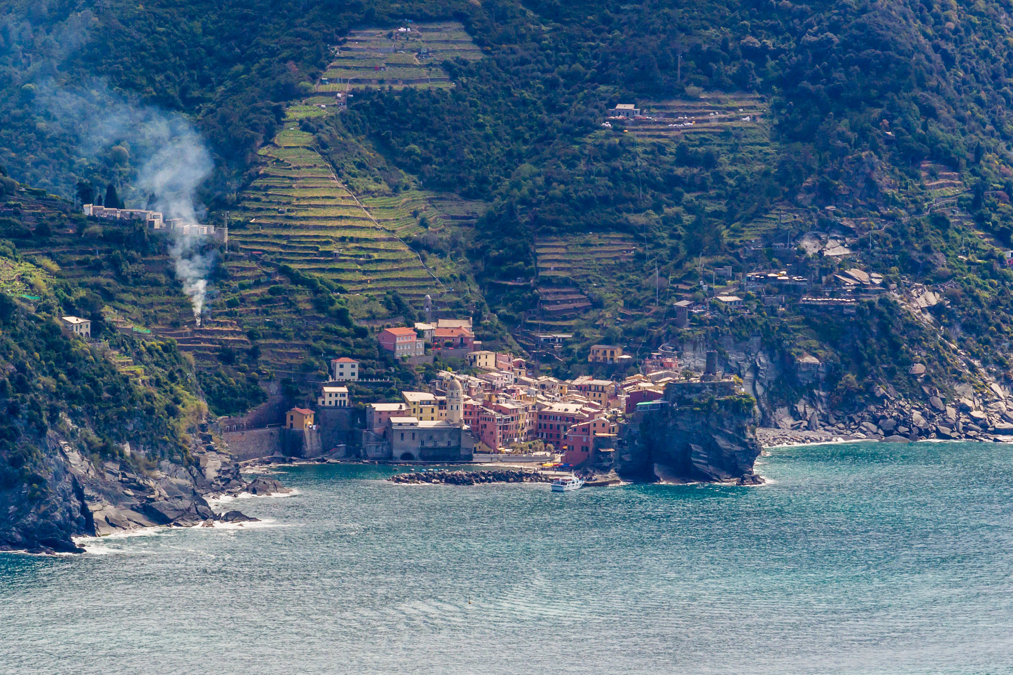 Nikon 1 Nikkor VR 30-110mm F3.8-5.6 sample photo. Vernazza photography
