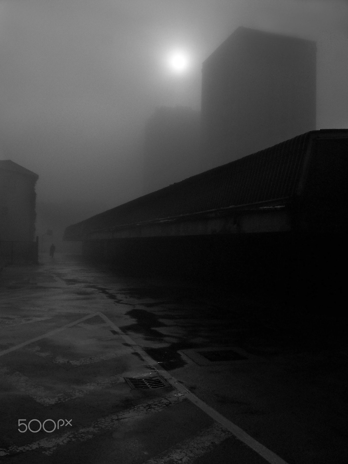 Kodak EasyShare Z915 sample photo. The city of light and dark photography