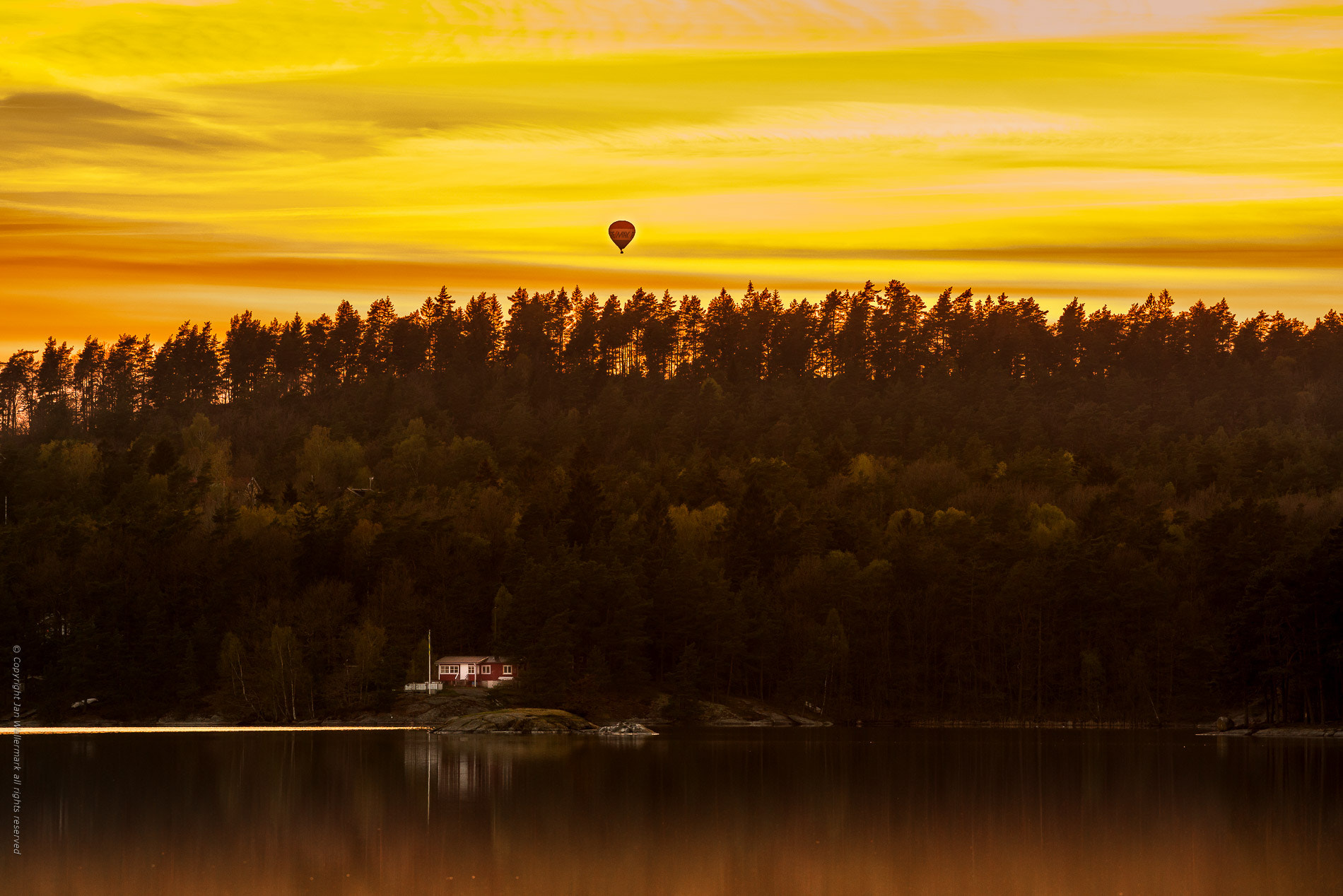 Nikon AF-S Nikkor 200-500mm F5.6E ED VR sample photo. Fire sky photography