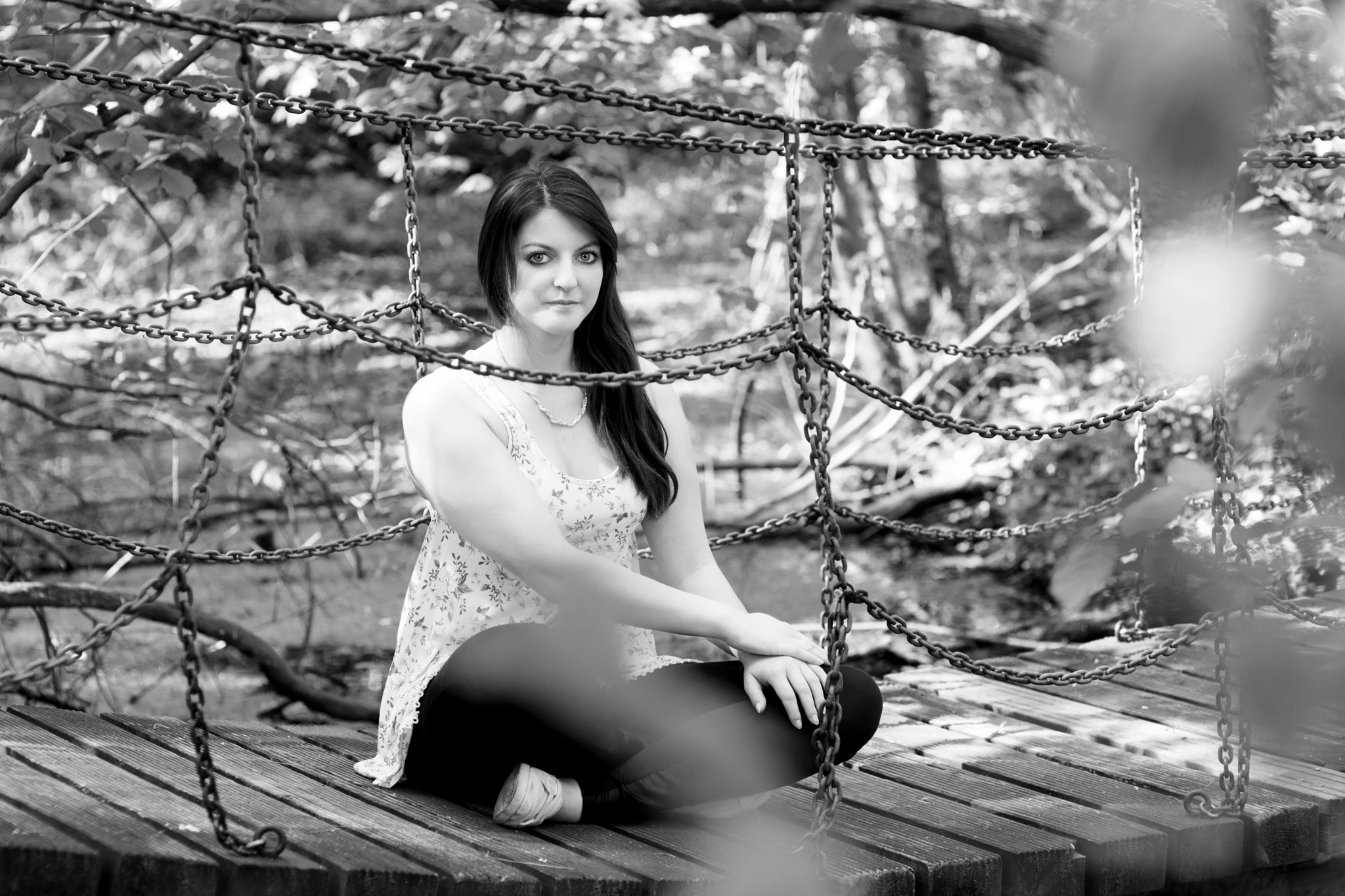 Sony a7 II + Sigma 85mm F1.4 EX DG HSM sample photo. Pretty woman on a bridge photography